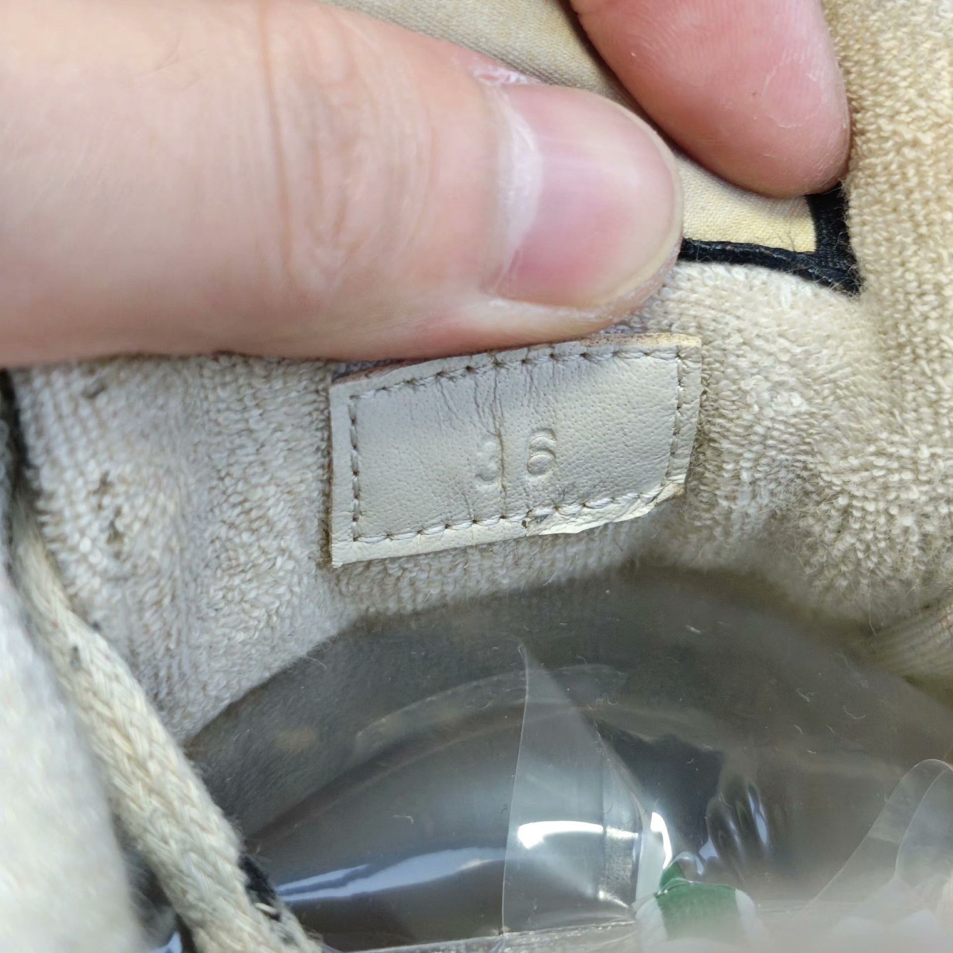 Gucci Gucci Lowtop Sneakers us_6 Women Size US 6 / IT 36 - 6 Thumbnail