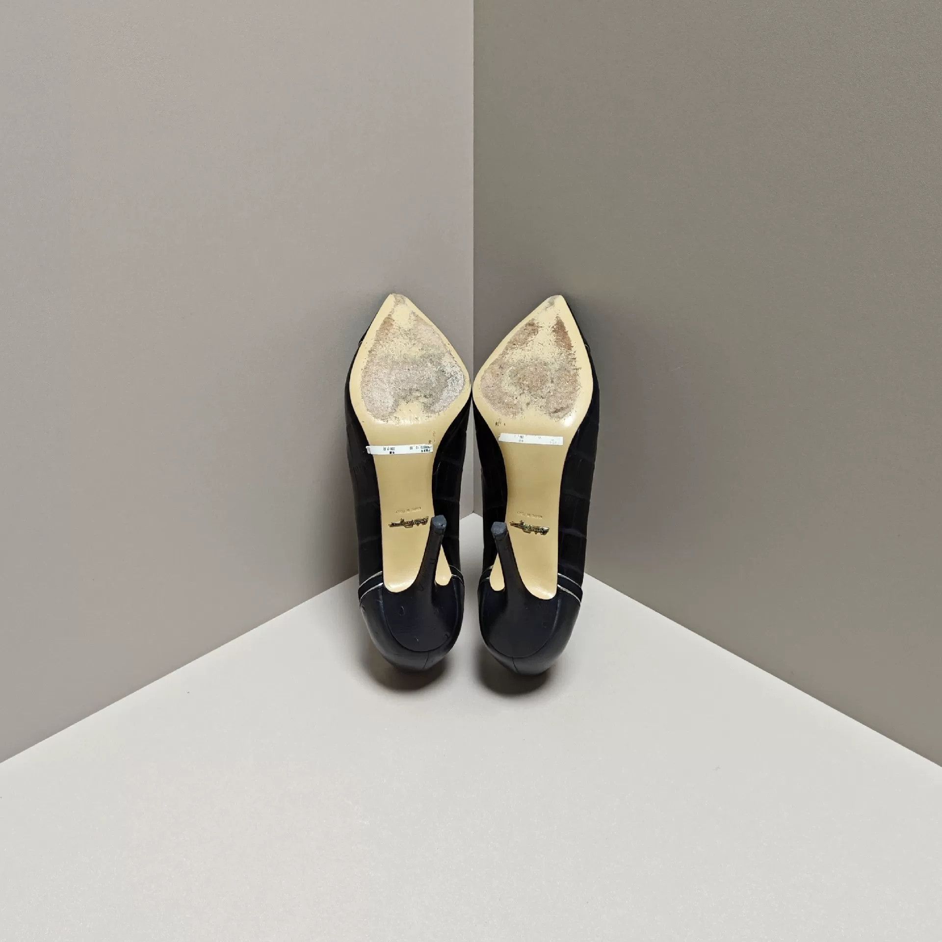 Salvatore Ferragamo Salvatore Ferragamo Hitop Sneakers us_6 Women Size US 6 / IT 36 - 5 Thumbnail