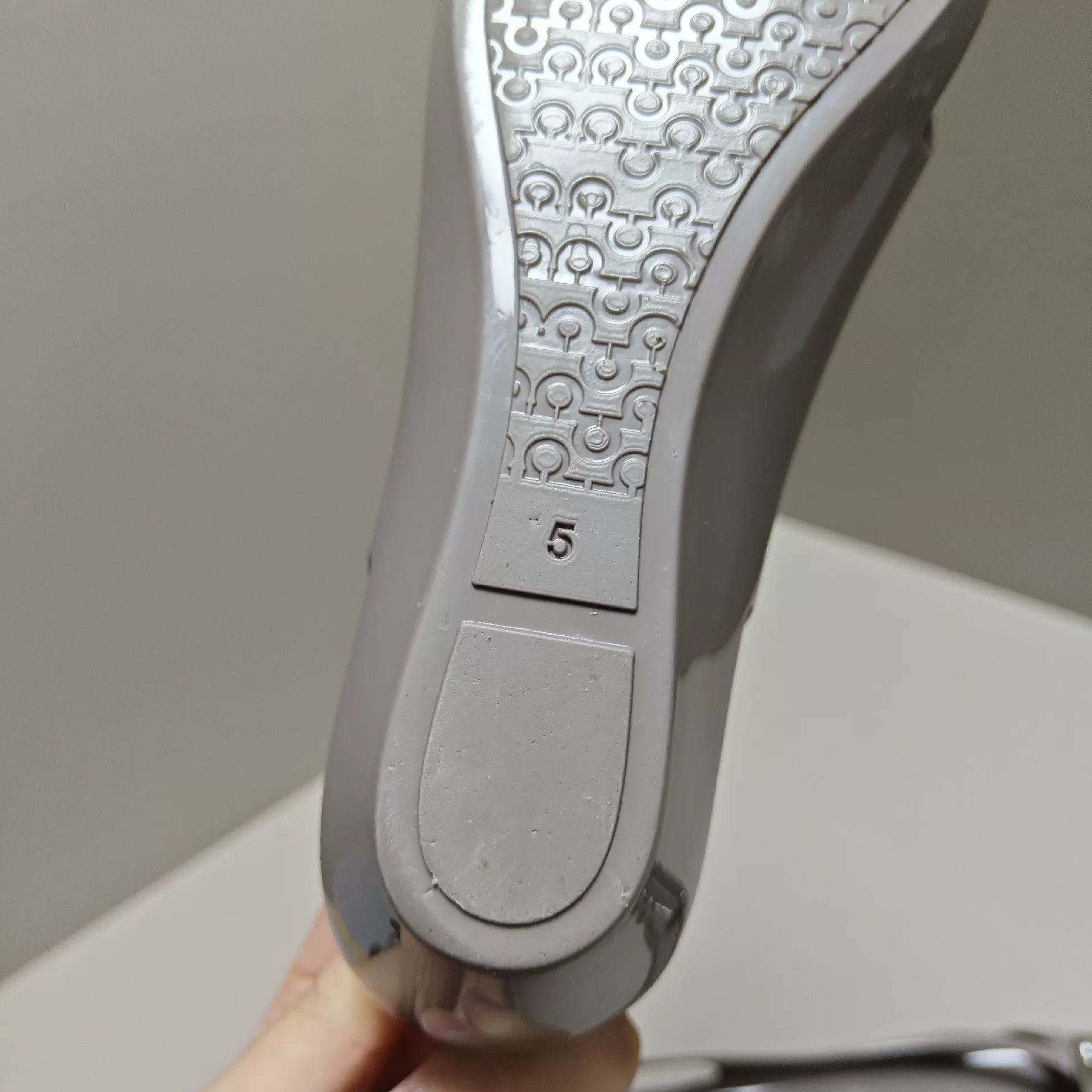 Salvatore Ferragamo Salvatore Ferragamo Casual Lowtop Sneakers us_5 Women Size US 5 / IT 35 - 6 Thumbnail