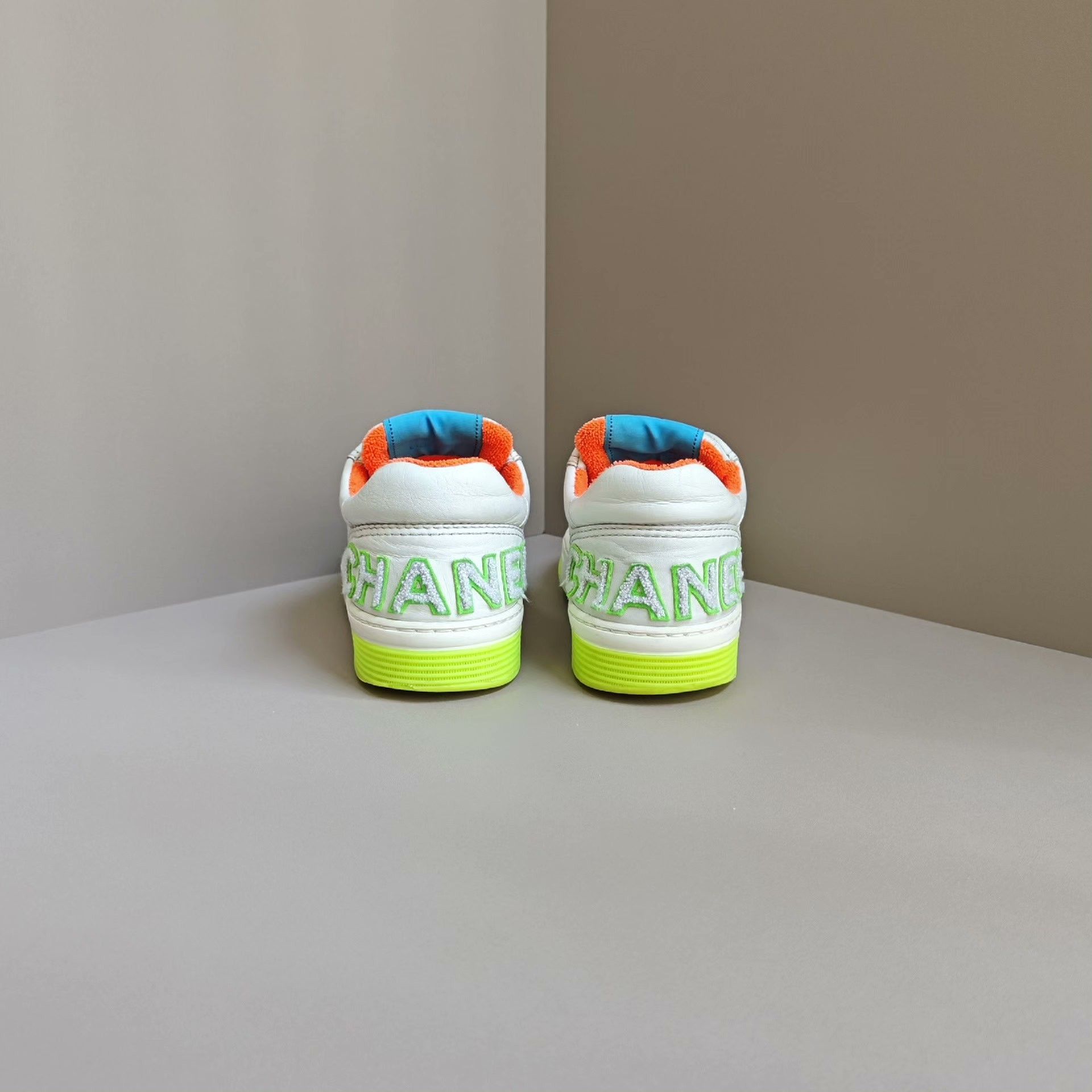 Chanel Chanel Lowtop Sneakers us_5 Women Size US 5 / IT 35 - 3 Thumbnail