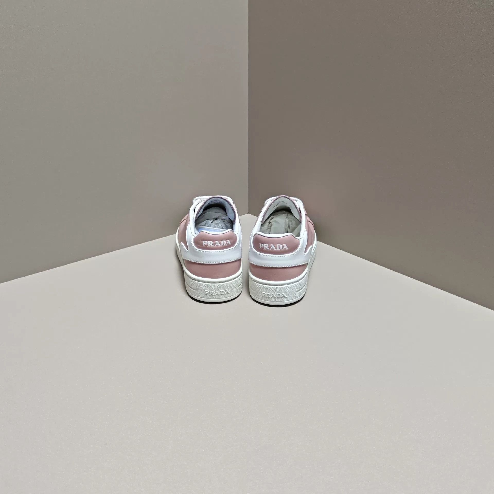 Prada Prada Lowtop Sneakers us_6 Women Size US 6 / IT 36 - 3 Thumbnail