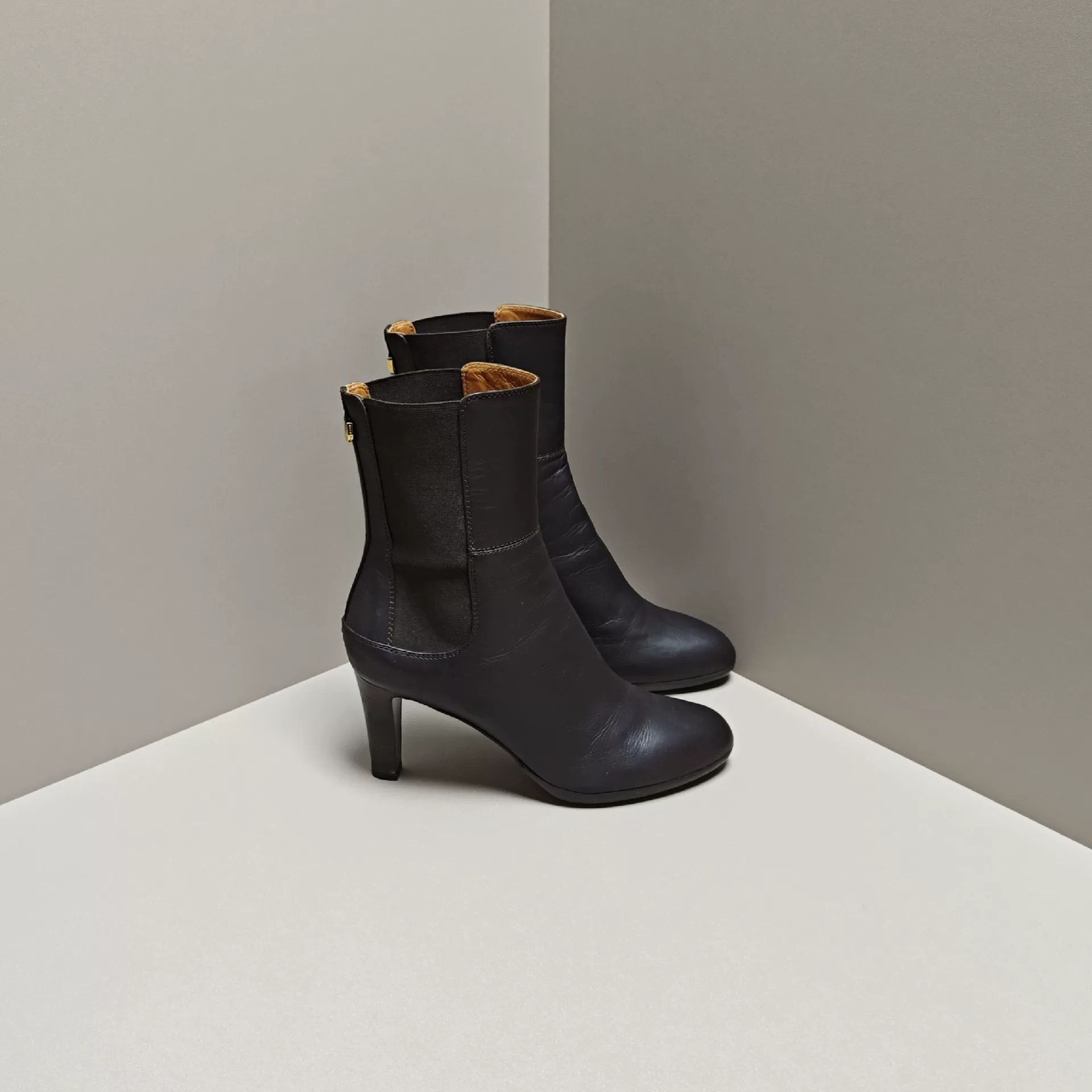 Sergio Rossi Sergio Rossi Boots us_6 Women Size US 6 / IT 36 - 4 Thumbnail