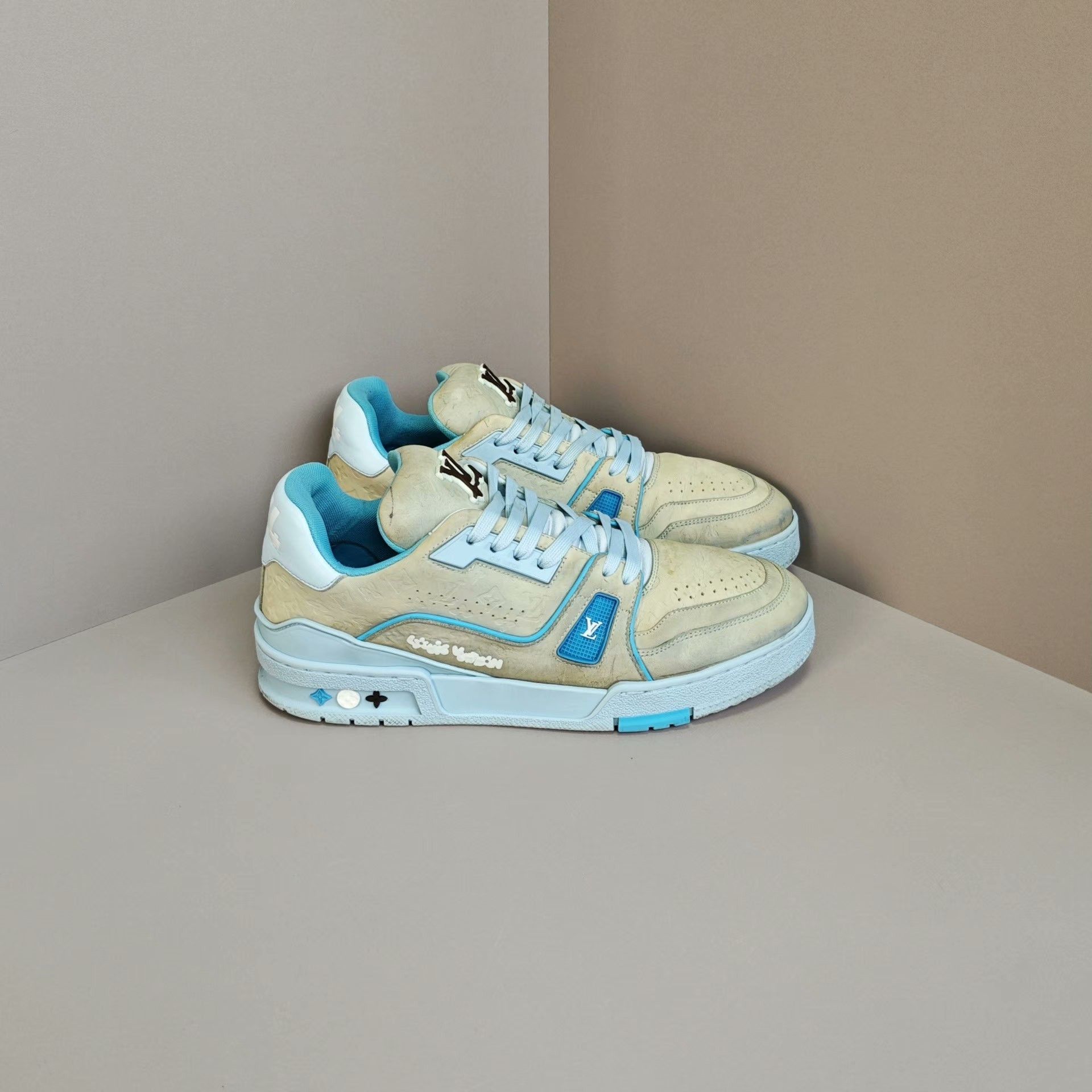 Louis Vuitton Louis Vuitton Collab Blue Lowtop Sneakers 7 Men Size US 7 / EU 40 - 4 Thumbnail
