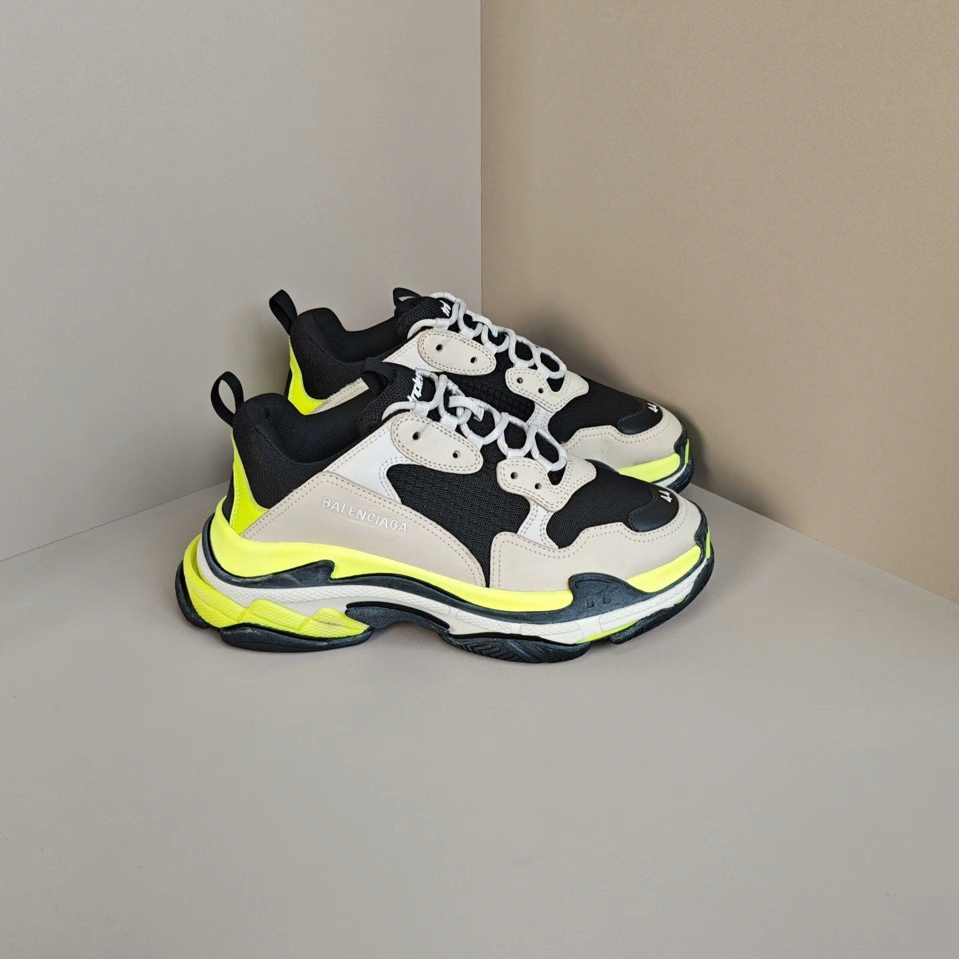 Balenciaga Balenciaga Lowtop Sneakers 11 Men Size US 11 / EU 44 - 4 Thumbnail