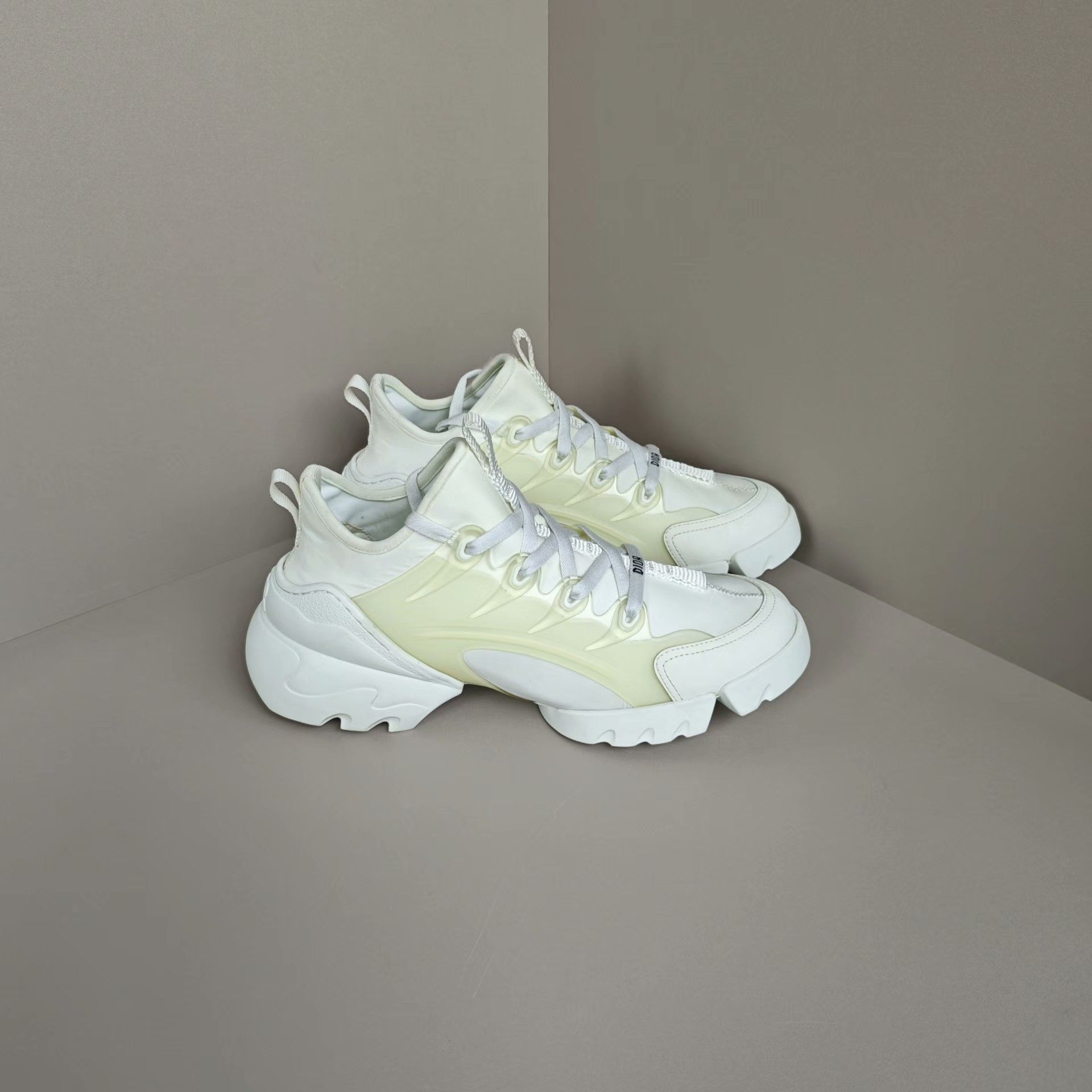 Dior Dior Casual Lowtop Sneakers us_9 Women Size US 9 / IT 39 - 4 Thumbnail