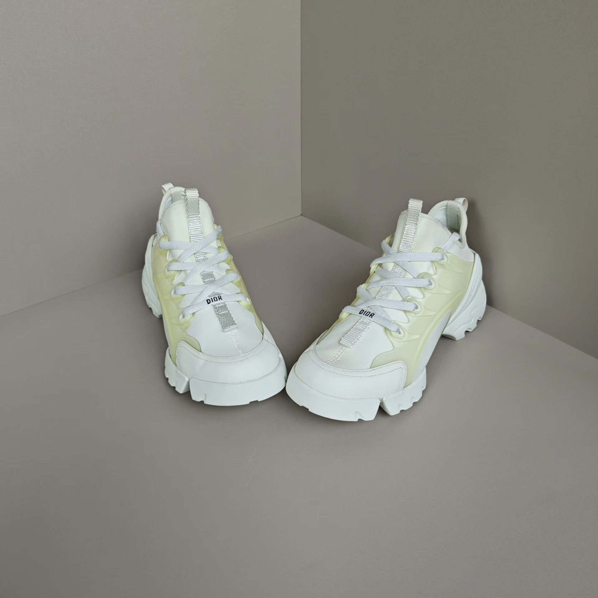 Dior Dior Casual Lowtop Sneakers us_9 Women Size US 9 / IT 39 - 2 Thumbnail