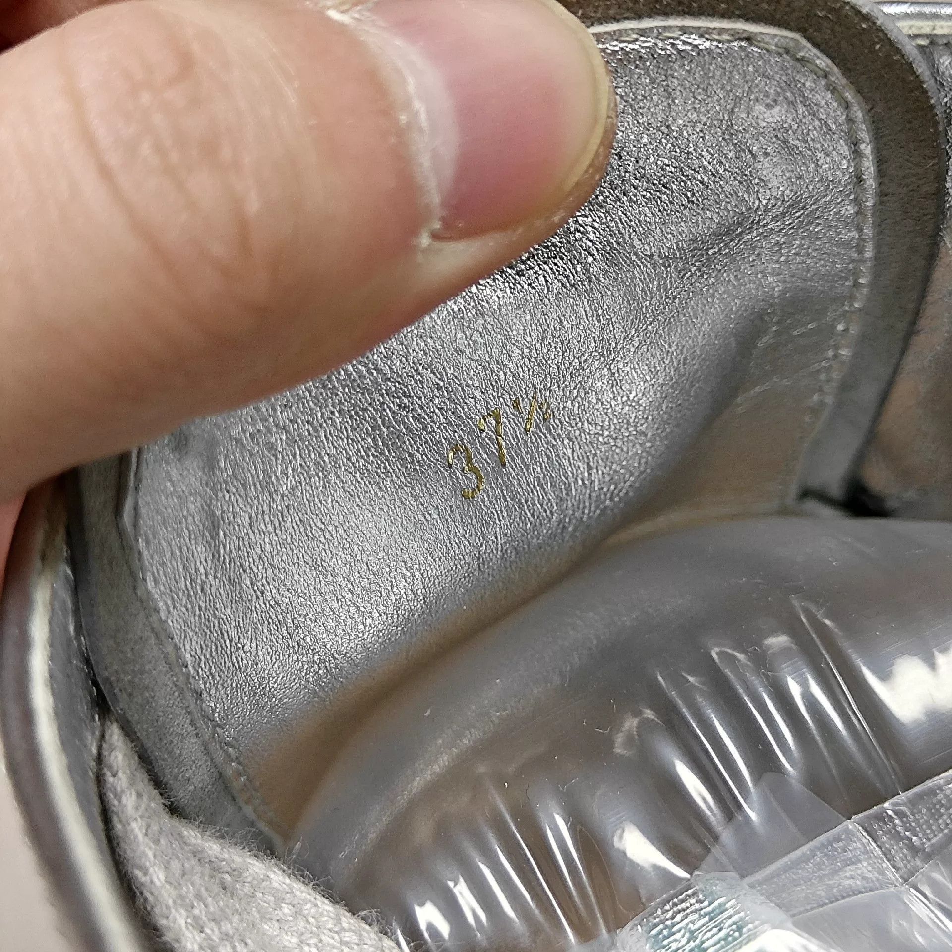 Prada Prada Lowtop Sneakers us_7 Women Size US 7 / IT 37 - 6 Thumbnail