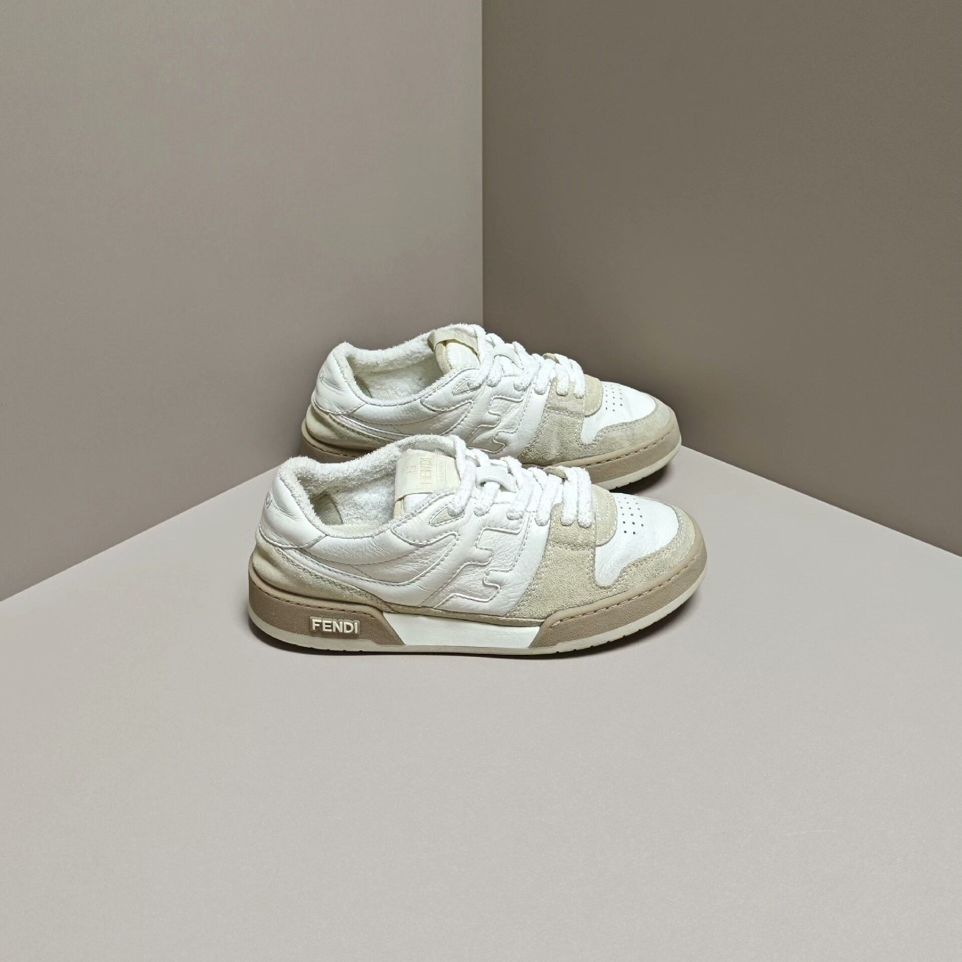 Fendi Fendi White Lowtop Sneakers us_8 Women Size US 8 / IT 38 - 4 Thumbnail