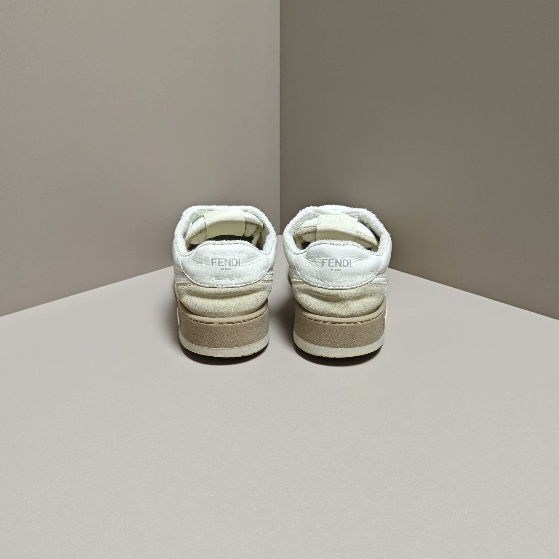 Fendi Fendi White Lowtop Sneakers us_8 Women Size US 8 / IT 38 - 3 Thumbnail