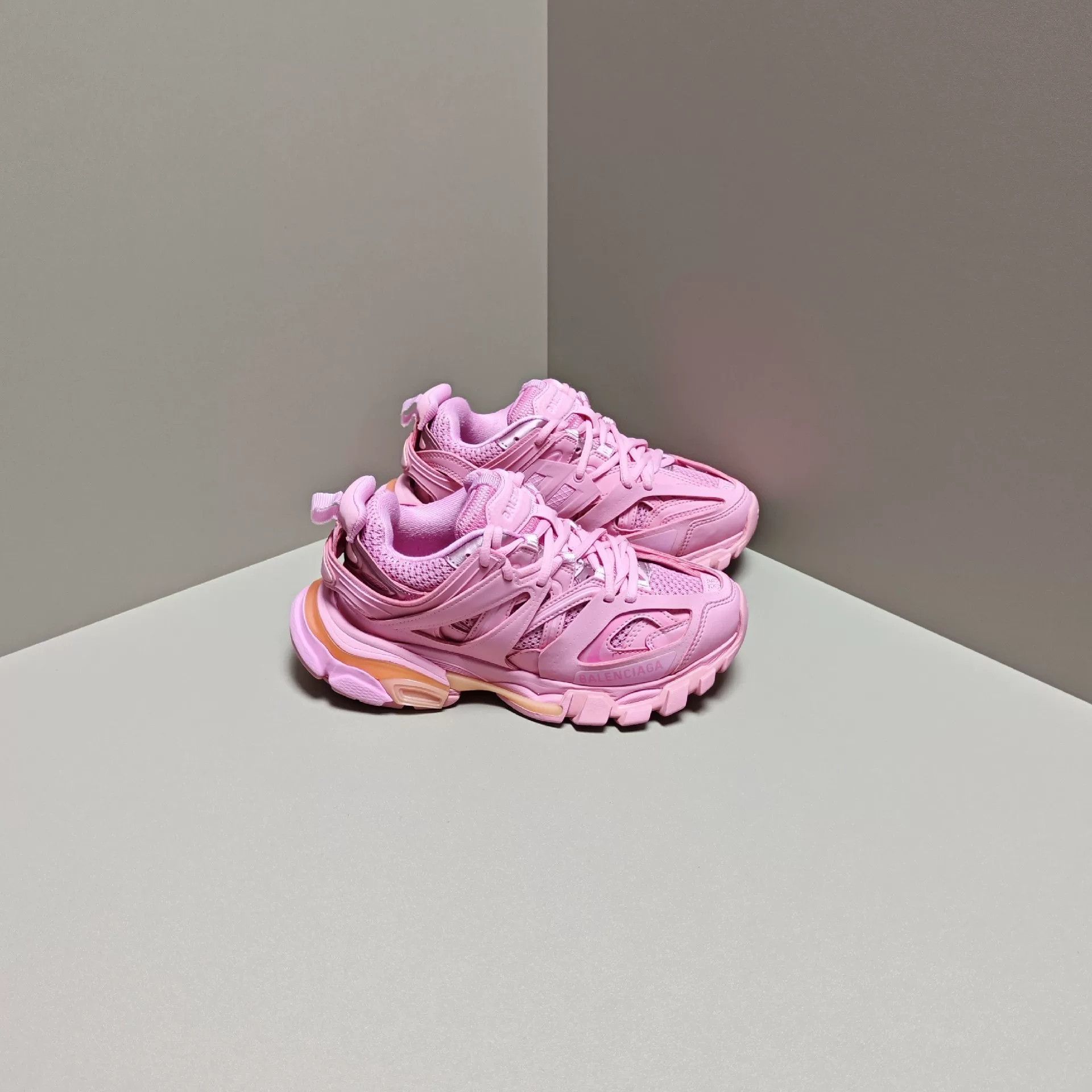 Balenciaga Balenciaga Lowtop Sneakers us_5 Women Size US 5 / IT 35 - 4 Thumbnail