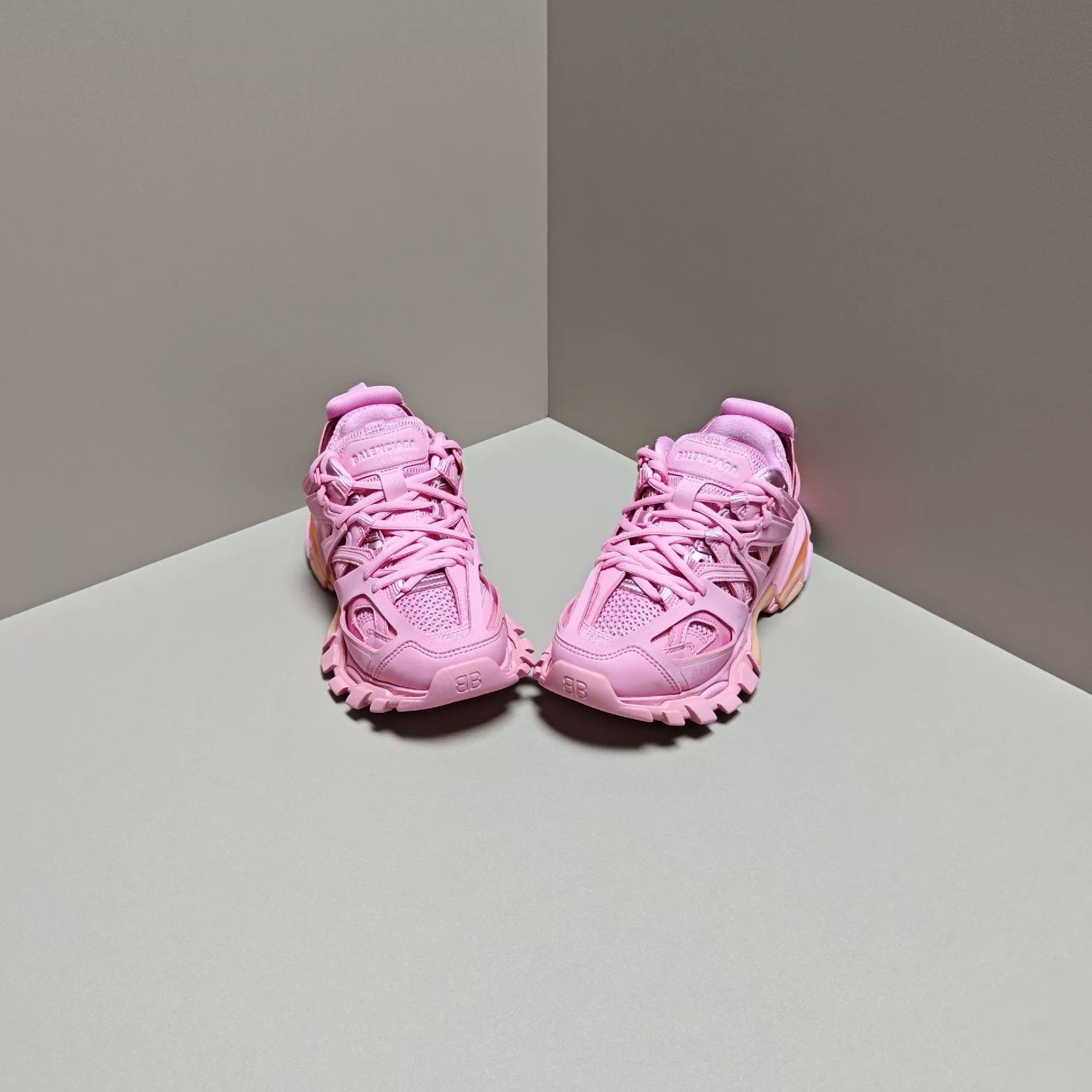Balenciaga Balenciaga Lowtop Sneakers us_5 Women Size US 5 / IT 35 - 2 Thumbnail