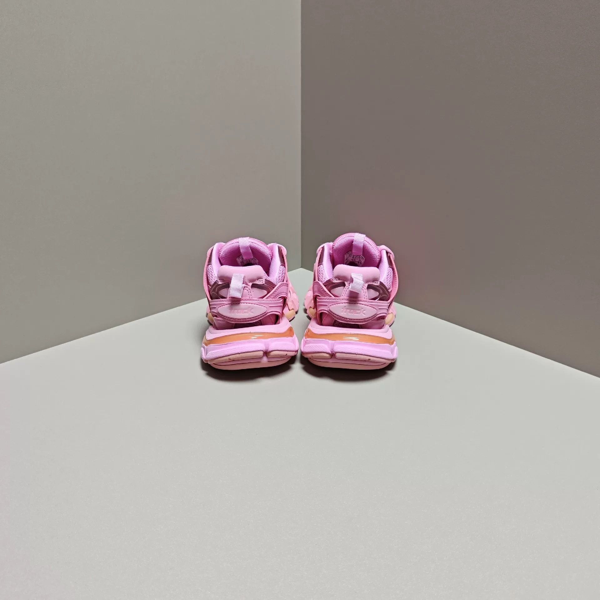 Balenciaga Balenciaga Lowtop Sneakers us_5 Women Size US 5 / IT 35 - 3 Thumbnail
