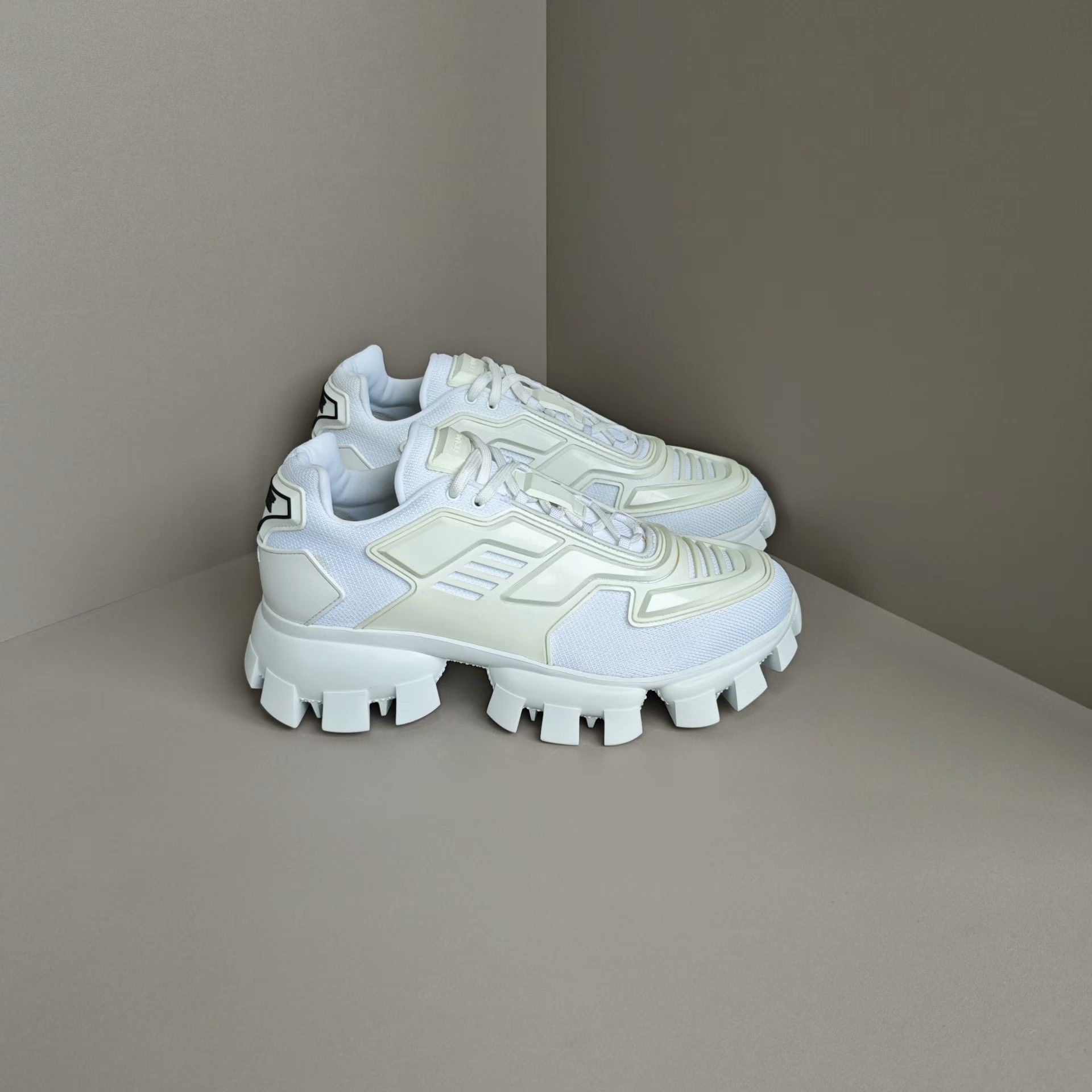 Prada Prada Lowtop Sneakers 9 Men Size US 9 / EU 42 - 4 Thumbnail