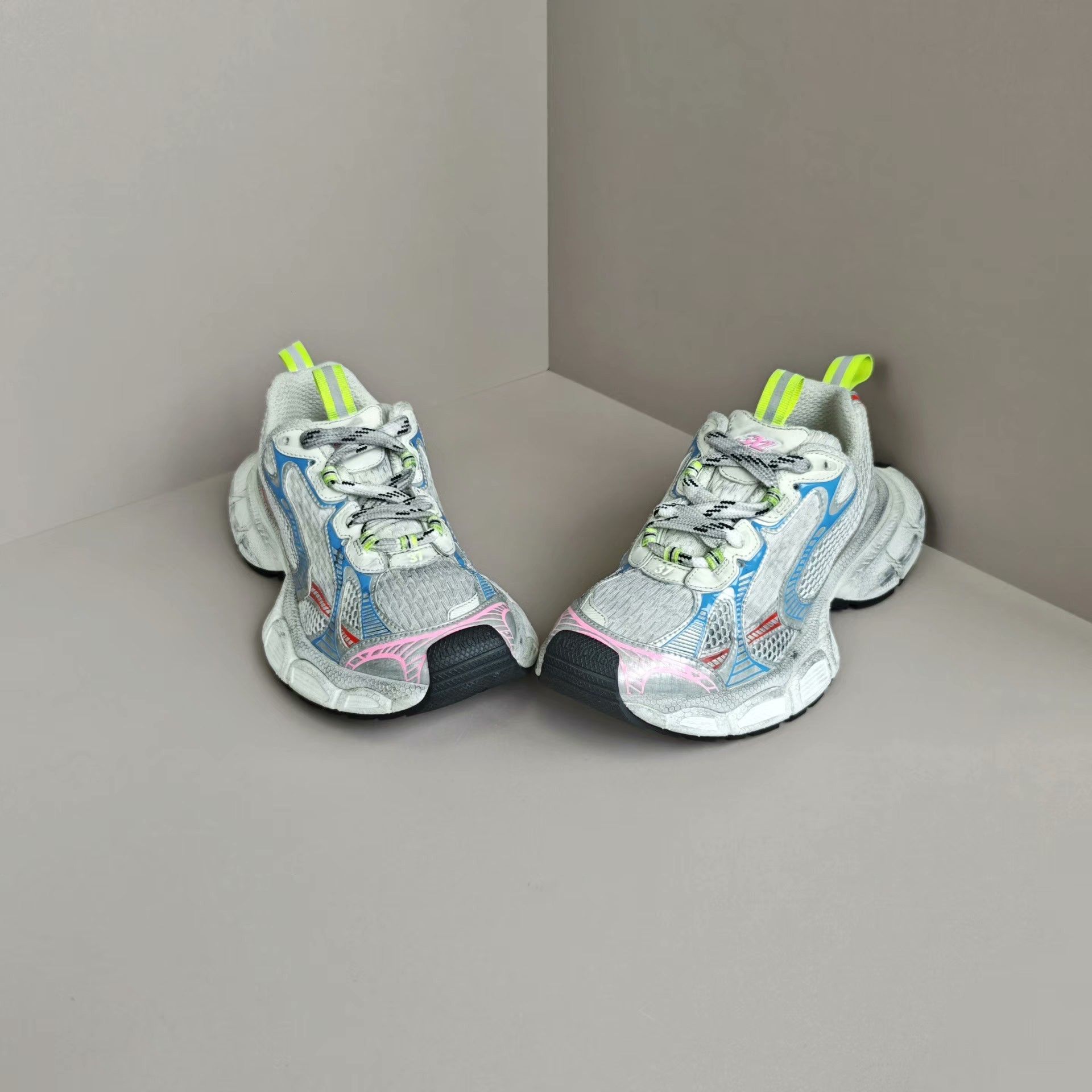 Balenciaga Balenciaga Lowtop Sneakers us_7 Women Size US 7 / IT 37 - 2 Thumbnail