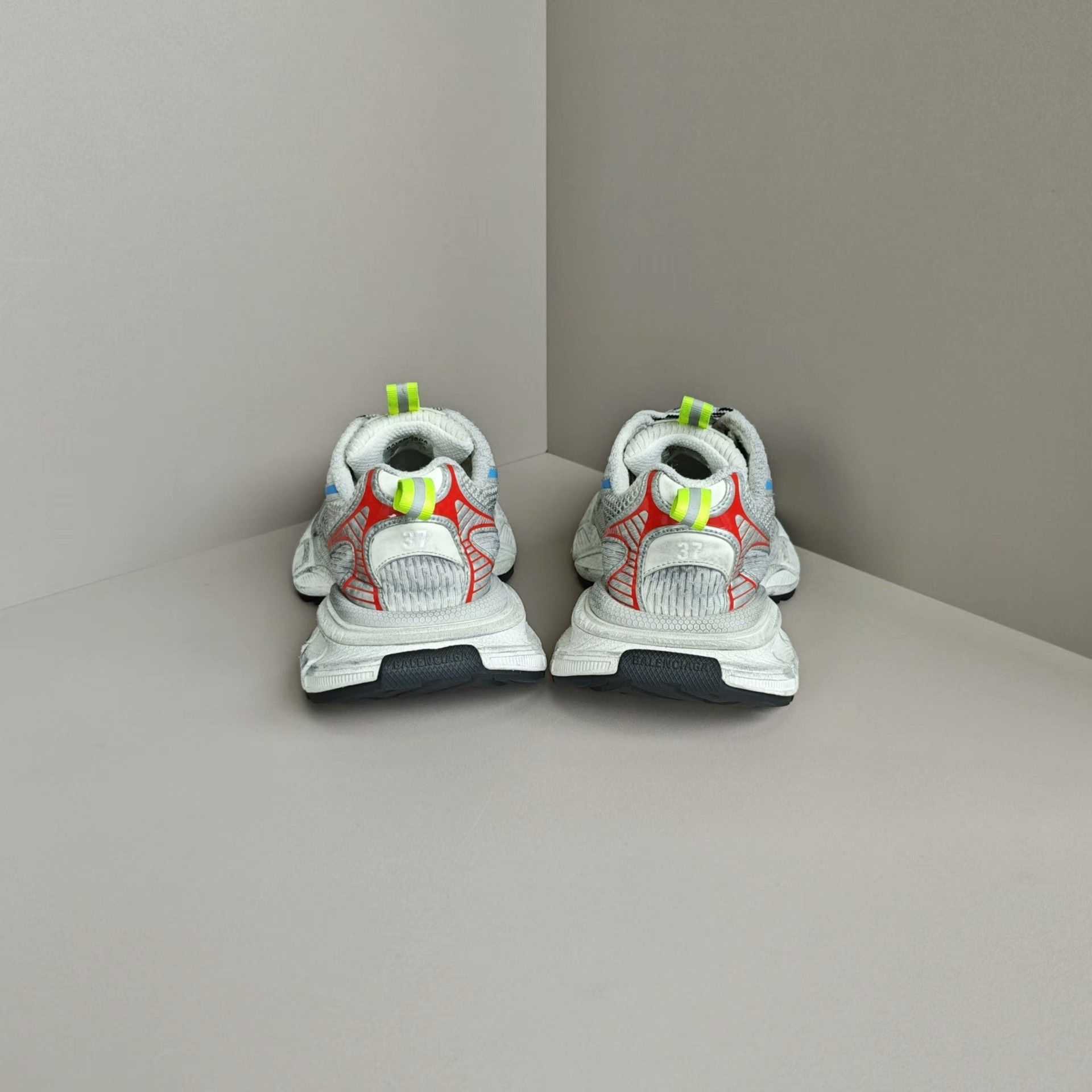 Balenciaga Balenciaga Lowtop Sneakers us_7 Women Size US 7 / IT 37 - 3 Thumbnail