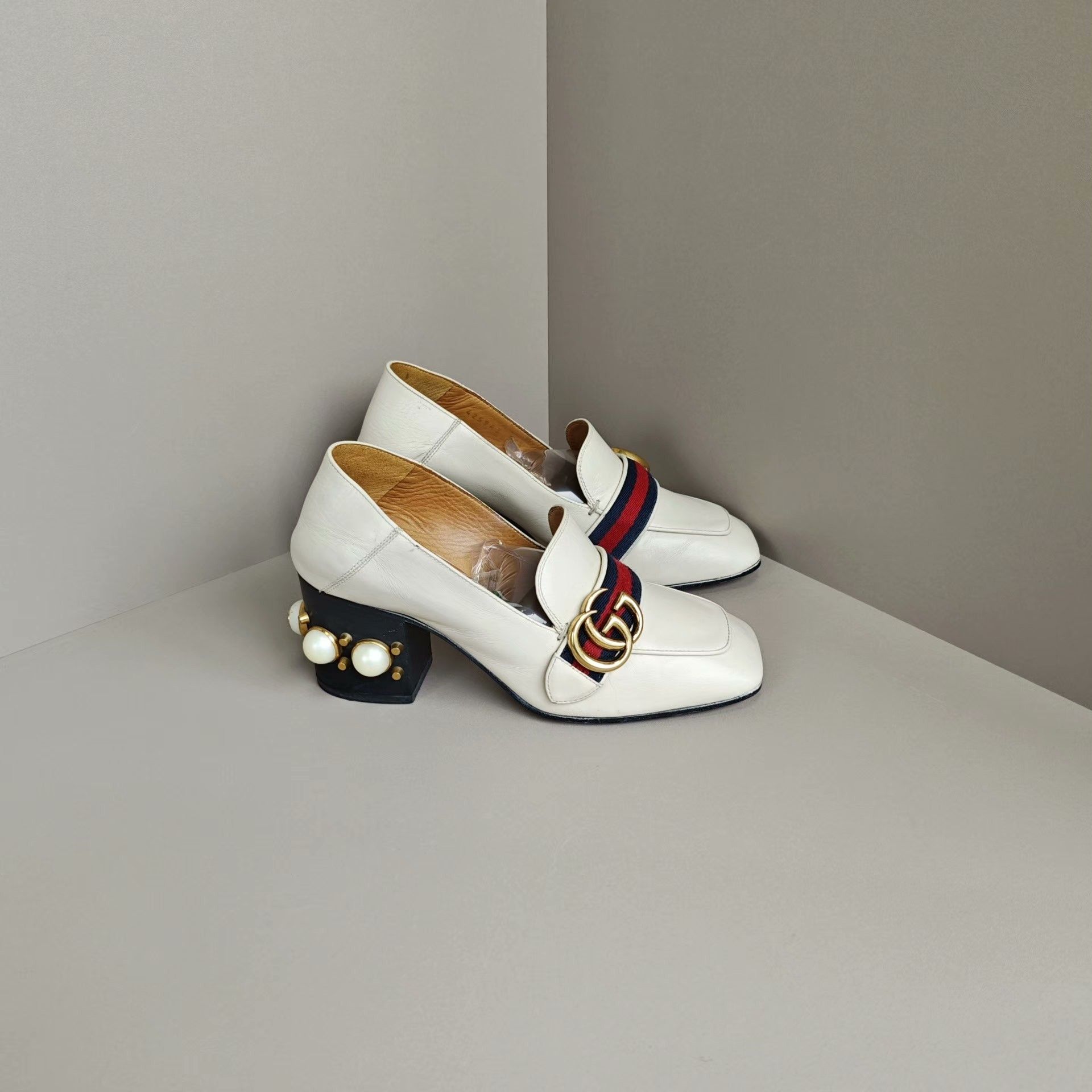 Gucci Gucci Lowtop Sneakers us_5 Women Size US 5 / IT 35 - 4 Thumbnail