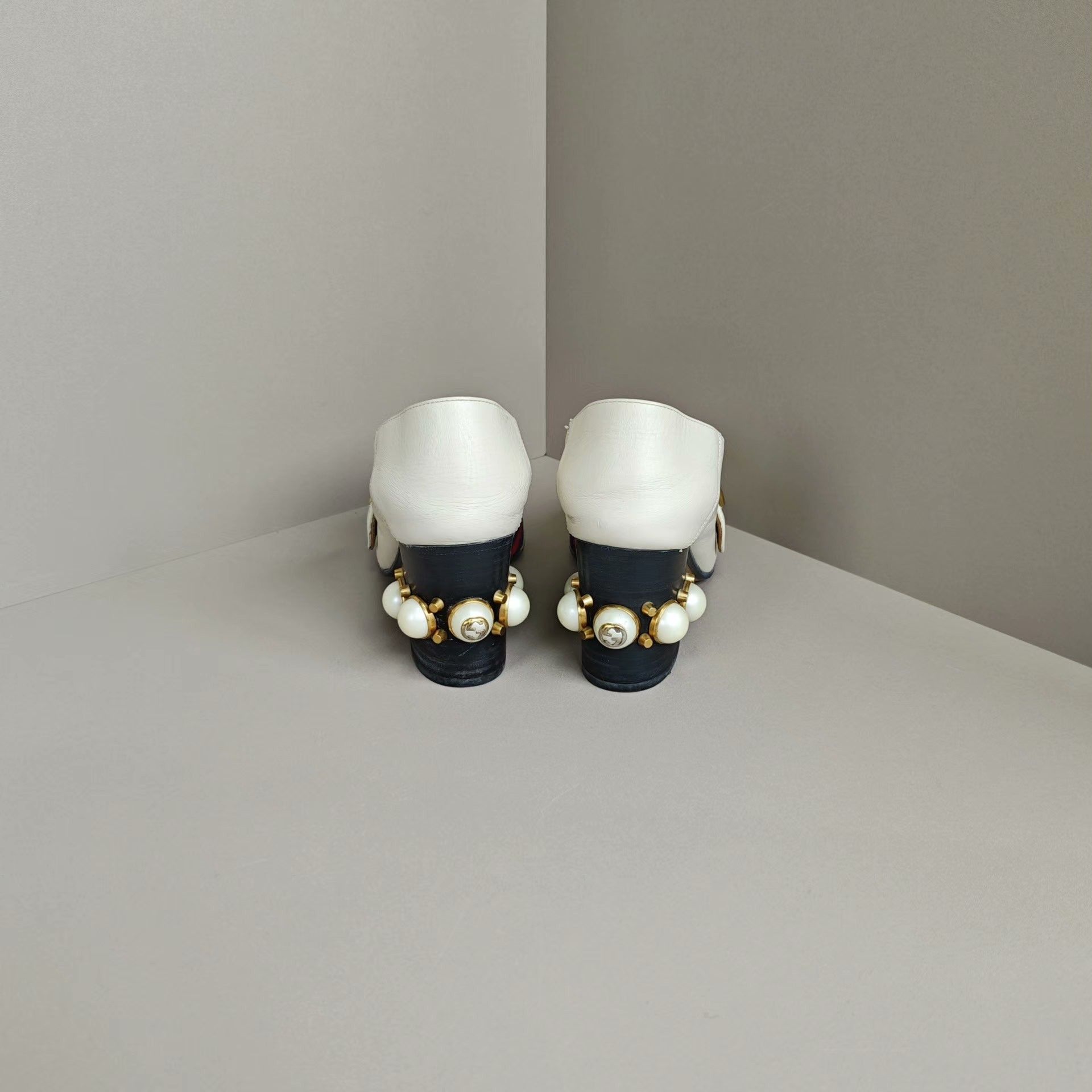 Gucci Gucci Lowtop Sneakers us_5 Women Size US 5 / IT 35 - 3 Thumbnail