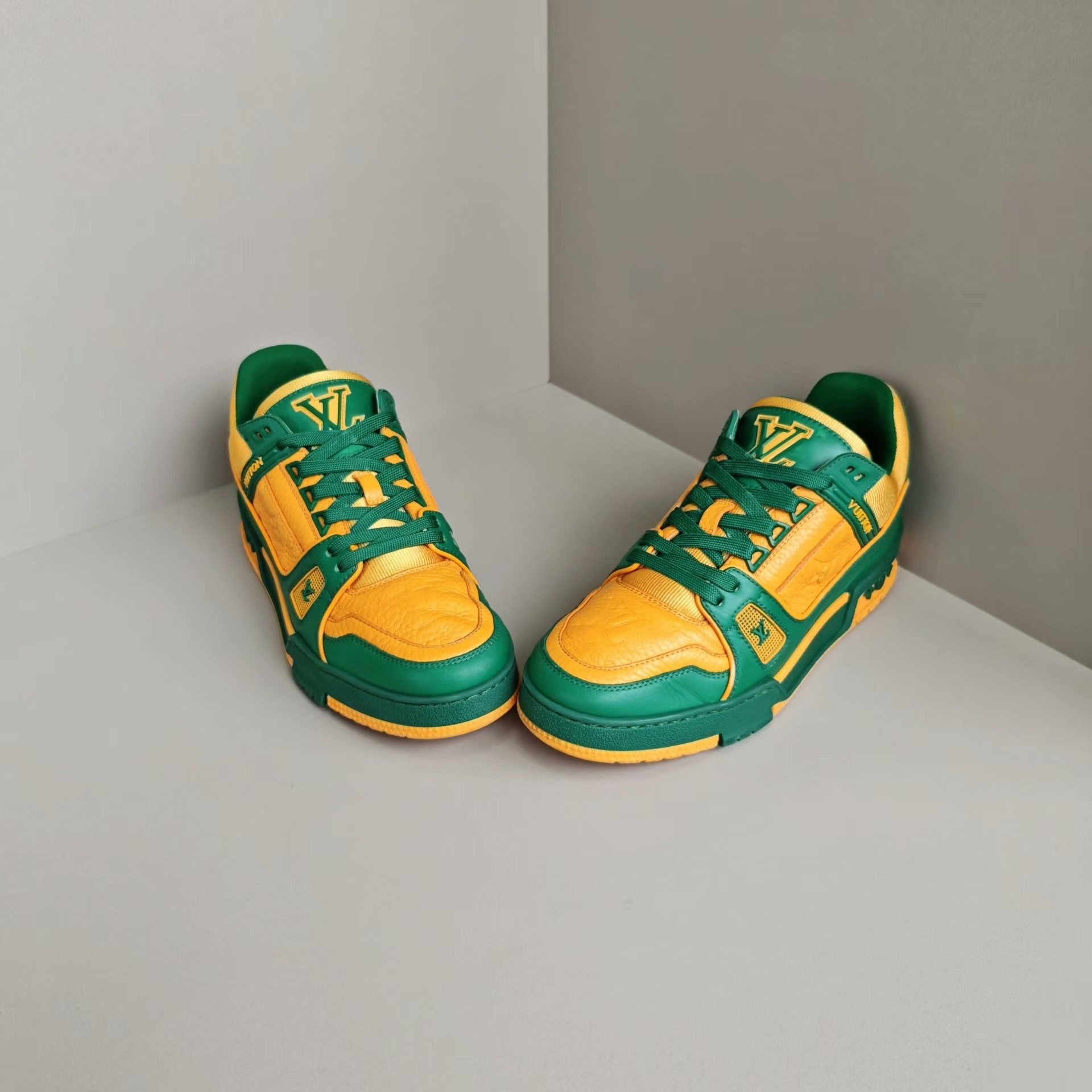 Louis Vuitton Louis Vuitton Training Yellow Lowtop Sneakers 7 Men Size US 7 / EU 40 - 2 Thumbnail