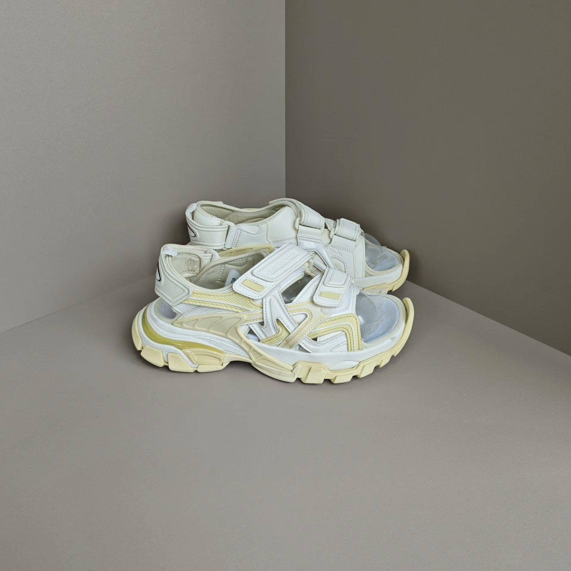 Balenciaga Balenciaga Sandals us_7 Women Size US 7 / IT 37 - 4 Thumbnail