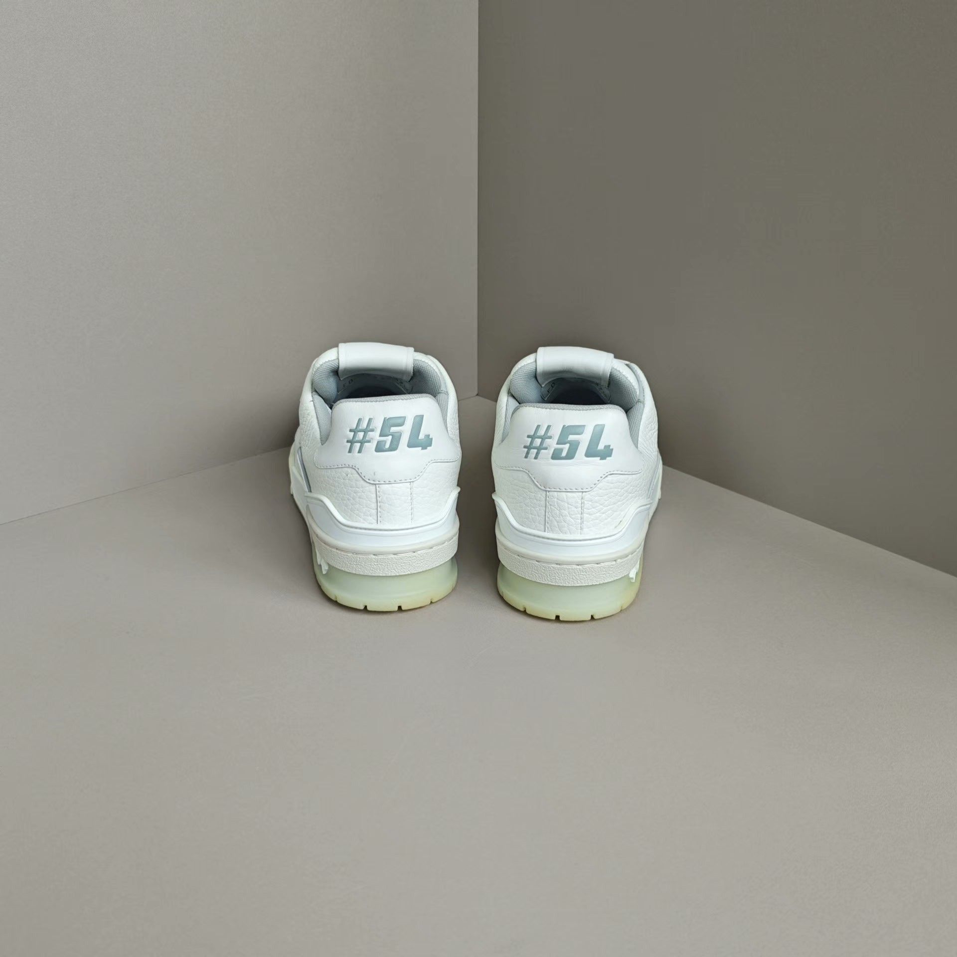 Louis Vuitton Louis Vuitton Training White Lowtop Sneakers us_7 Women Size US 7 / IT 37 - 3 Thumbnail