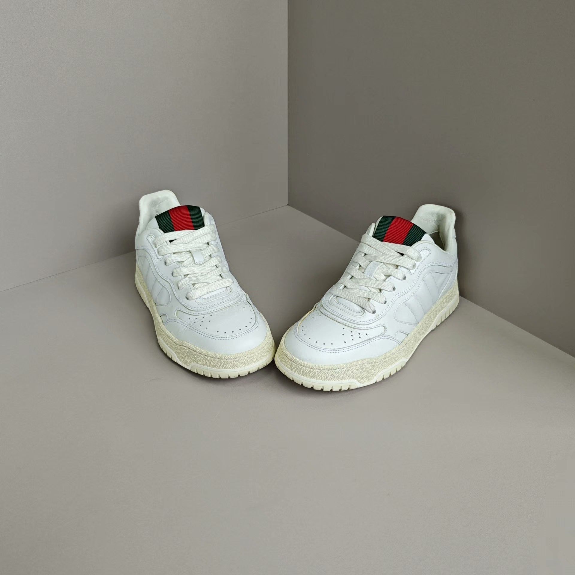 Gucci Gucci Lowtop Sneakers us_6 Women Size US 6 / IT 36 - 2 Thumbnail