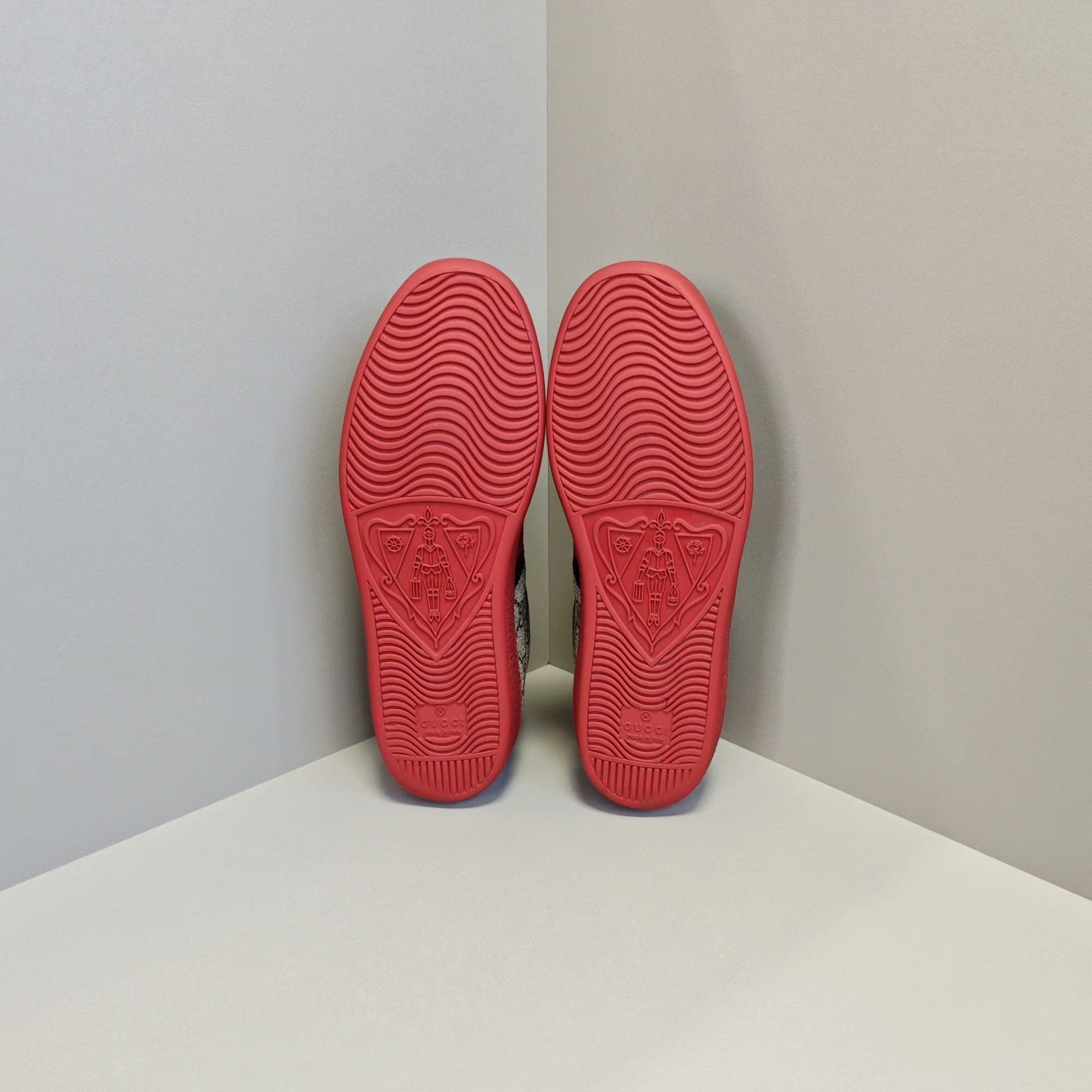 Gucci Gucci Lowtop Sneakers us_5 Women Size US 5 / IT 35 - 5 Thumbnail
