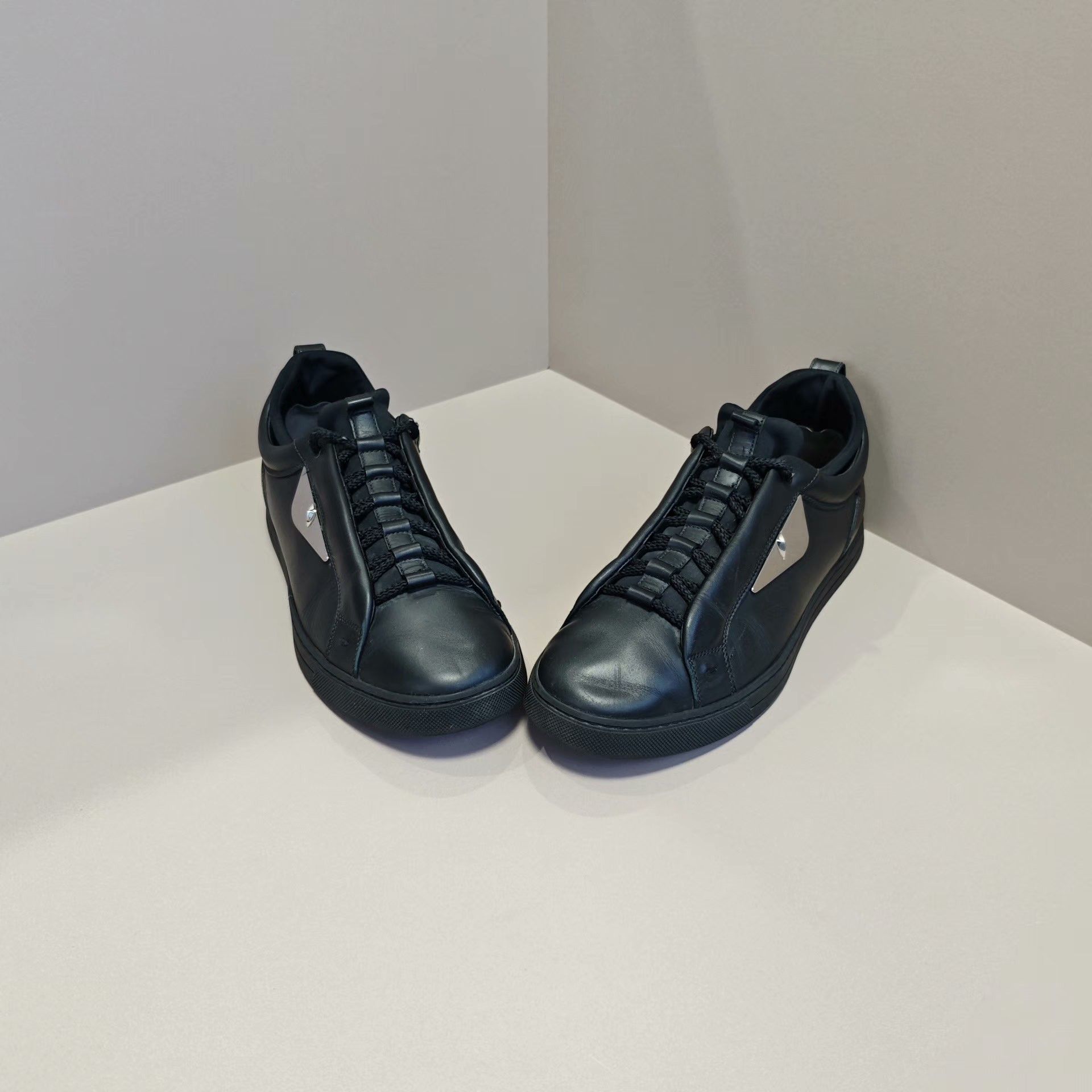 Fendi Fendi Lowtop Sneakers 8 Men Size US 8 / EU 41 - 2 Thumbnail