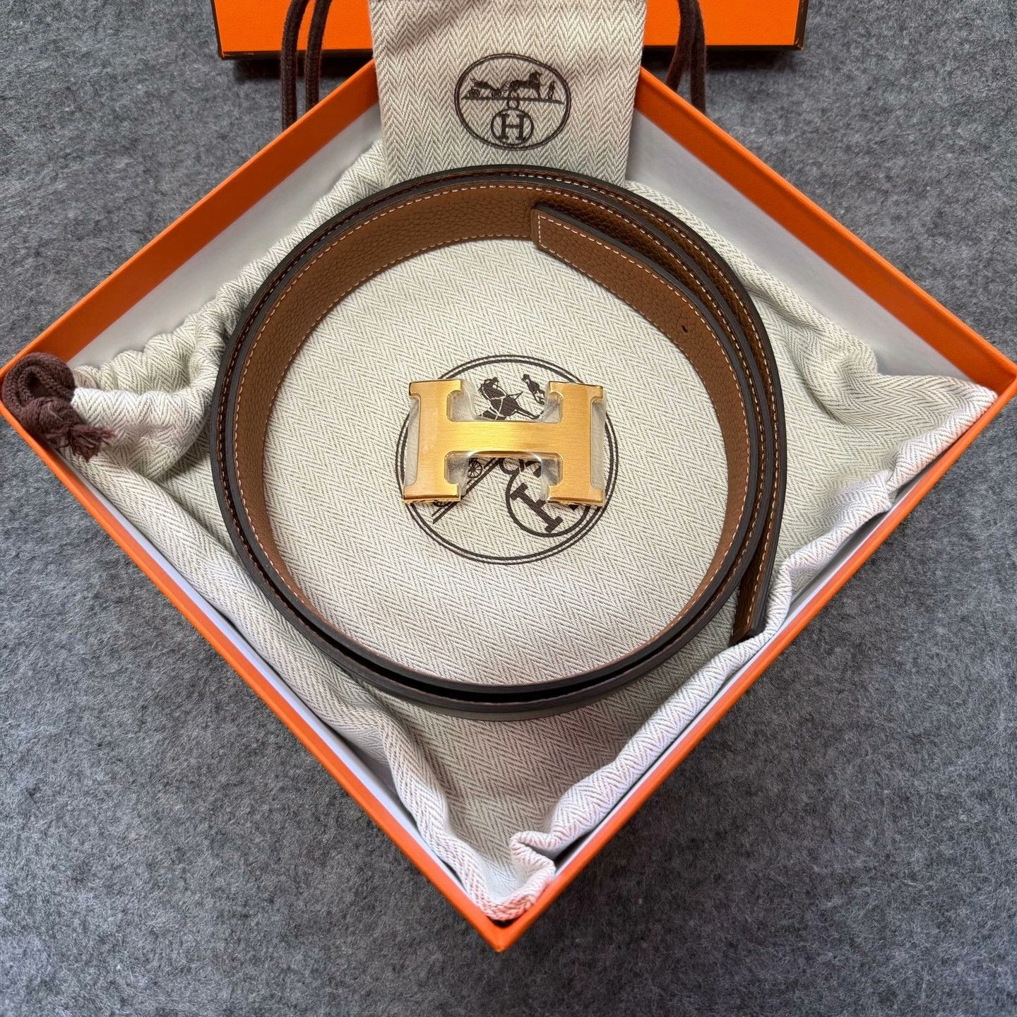 Hermes Hermes Retro Gold Shoulder Bag OS Women Size ONE SIZE - 2 Thumbnail