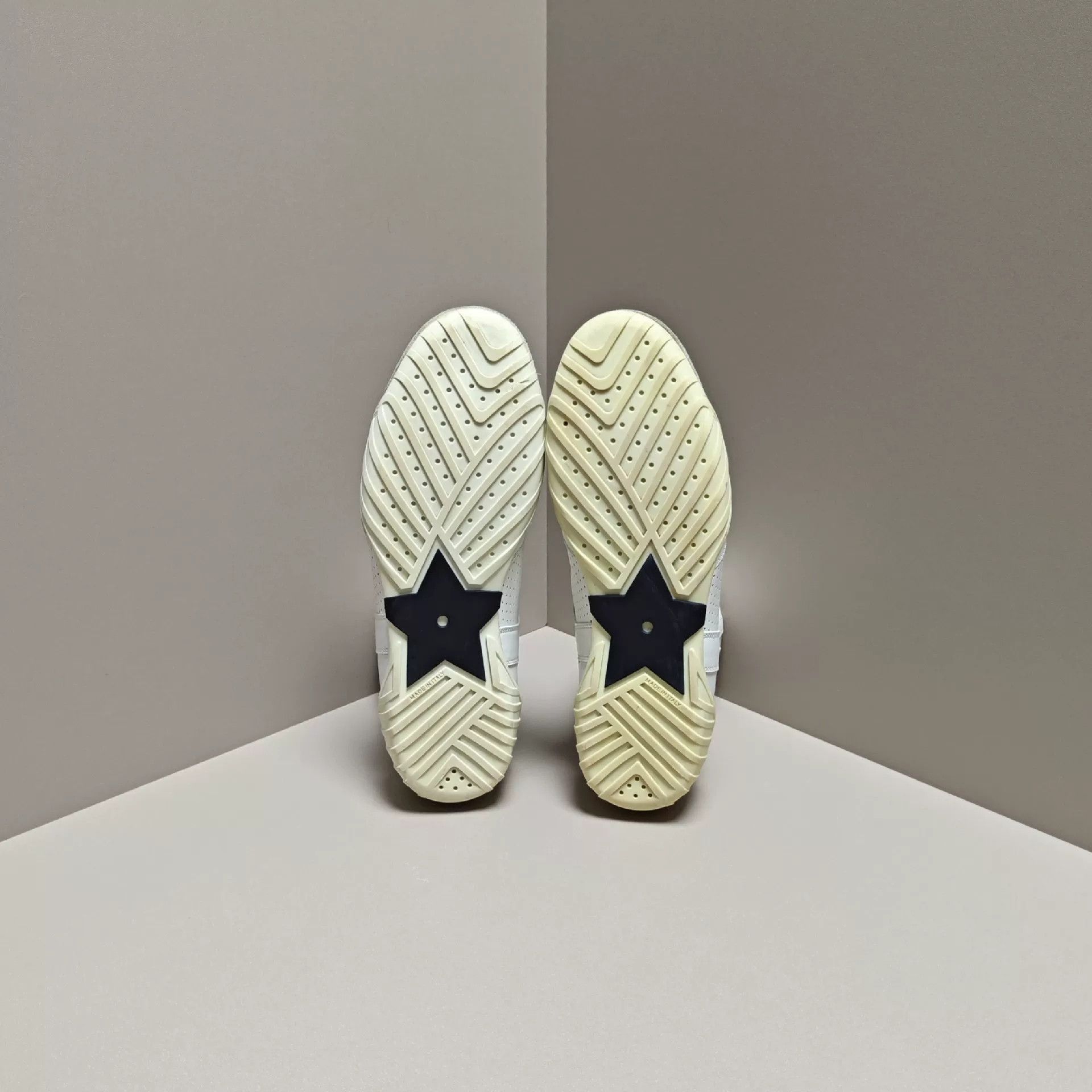 Dior Dior Hitop Sneakers us_7 Women Size US 7 / IT 37 - 5 Thumbnail