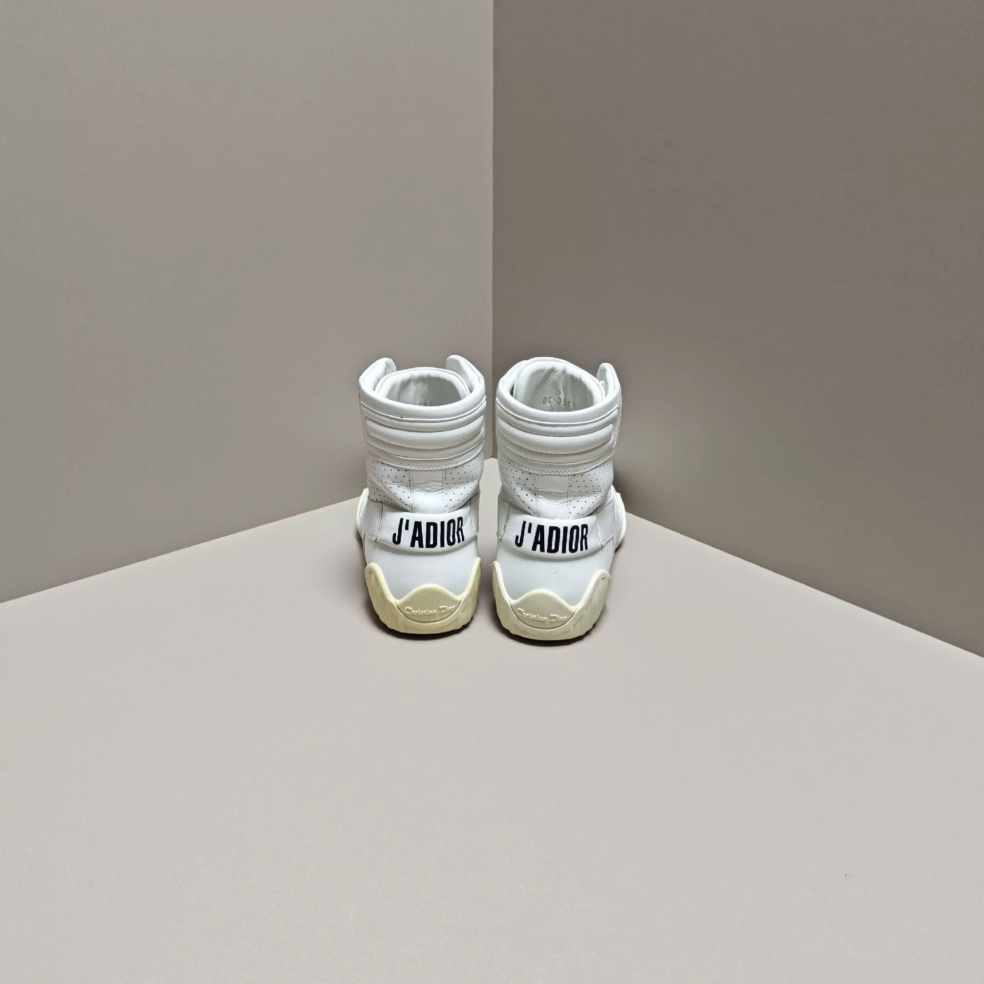 Dior Dior Hitop Sneakers us_7 Women Size US 7 / IT 37 - 3 Thumbnail