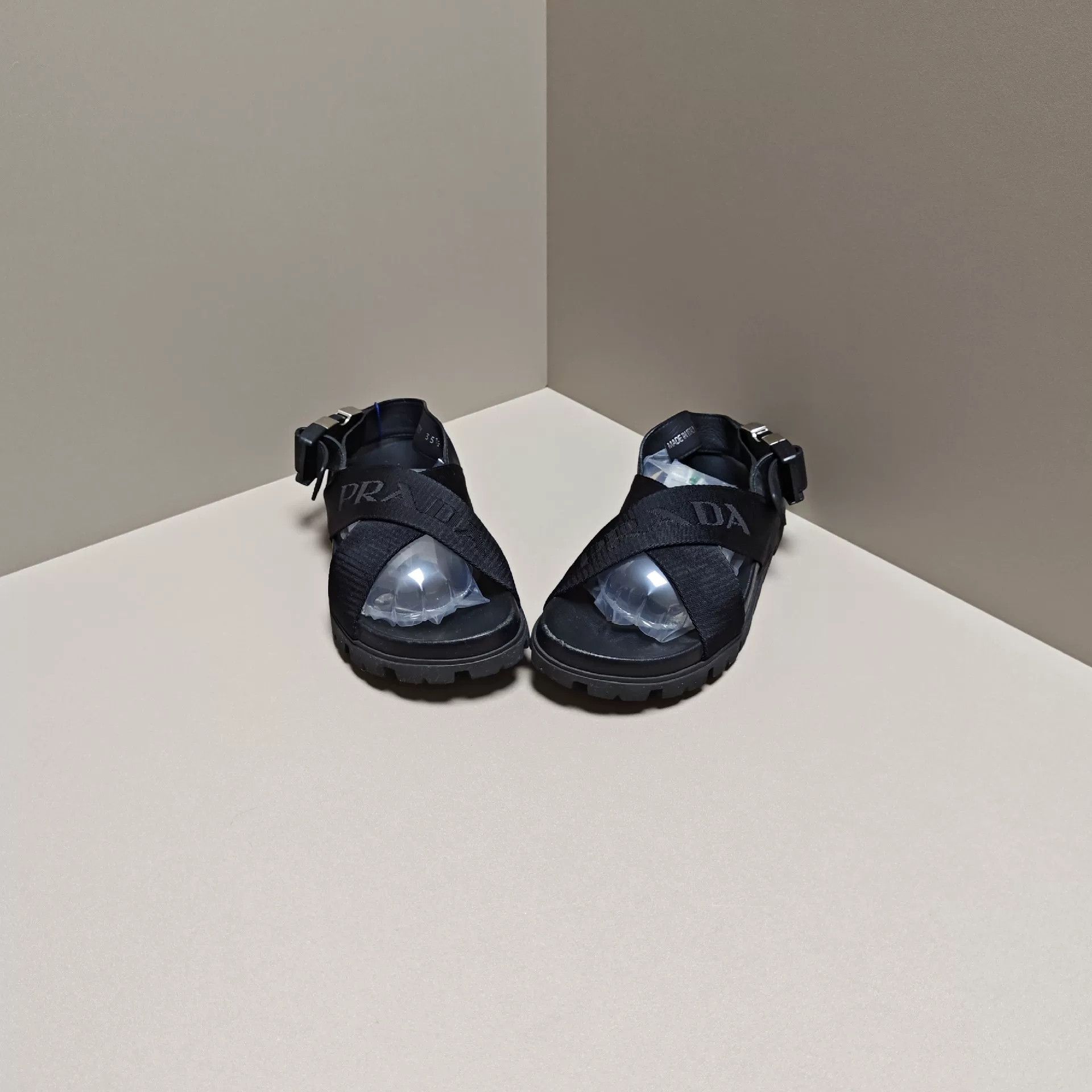 Prada Prada Sandals us_5 Women Size US 5 / IT 35 - 2 Thumbnail