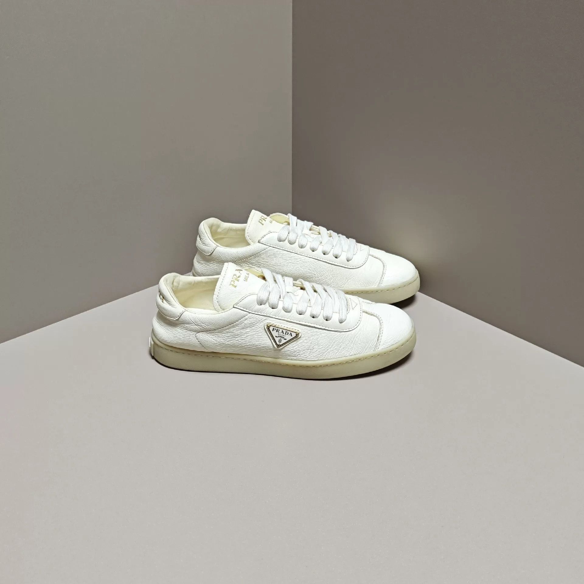 Prada Prada Gold Lowtop Sneakers us_7 Women Size US 7 / IT 37 - 4 Thumbnail