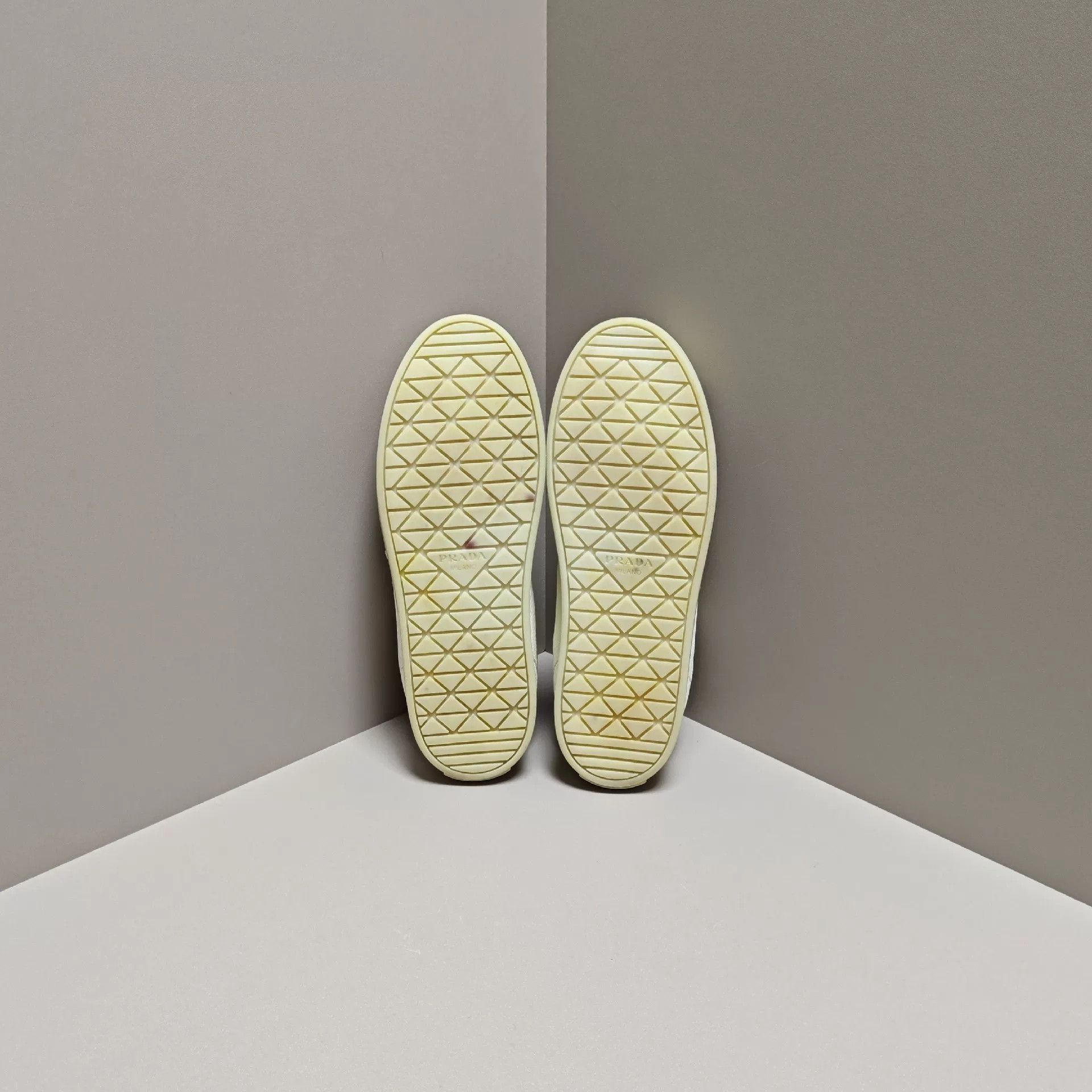 Prada Prada Gold Lowtop Sneakers us_7 Women Size US 7 / IT 37 - 5 Thumbnail