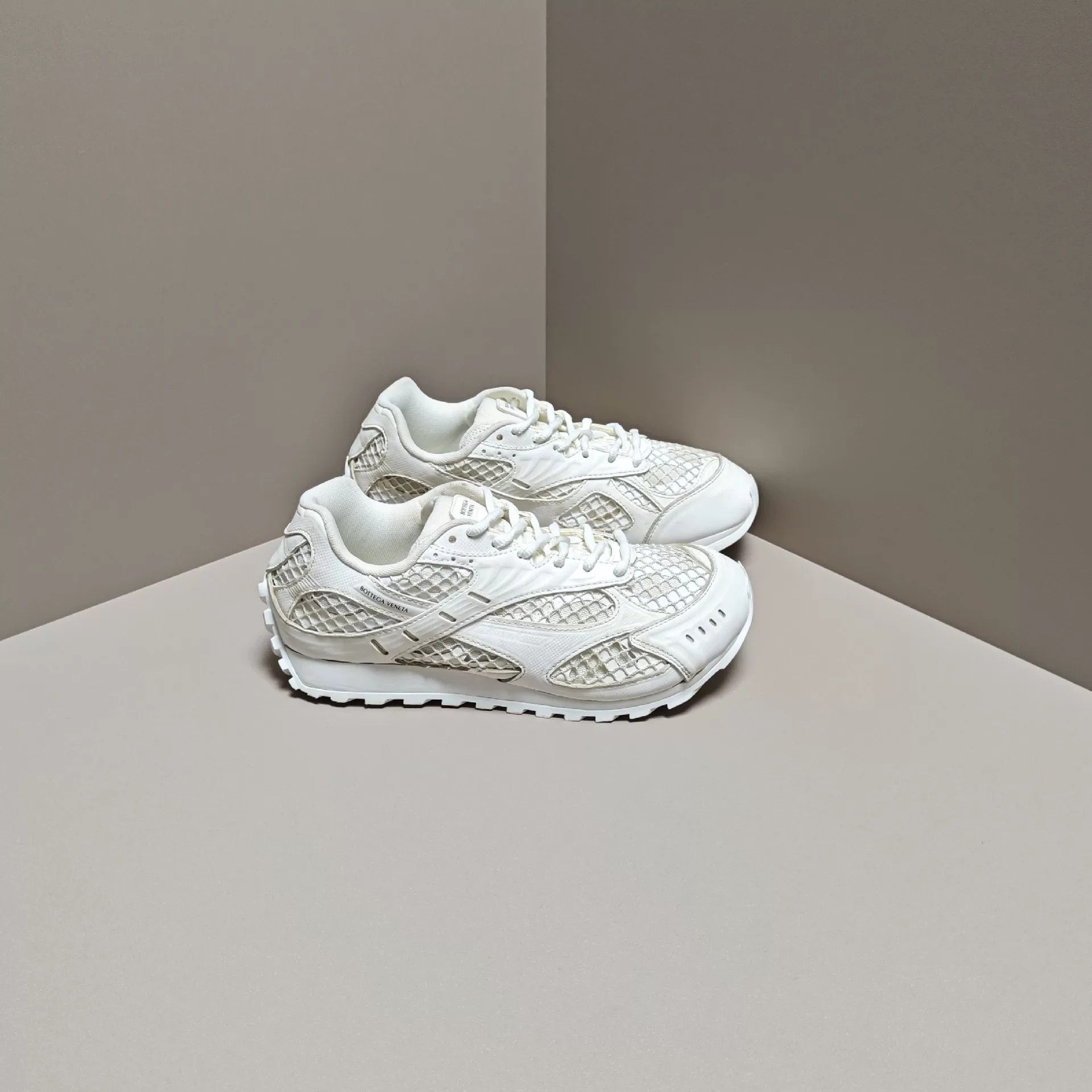 Bottega Veneta Bottega Veneta Casual Lowtop Sneakers 7 Men Size US 7 / EU 40 - 4 Thumbnail