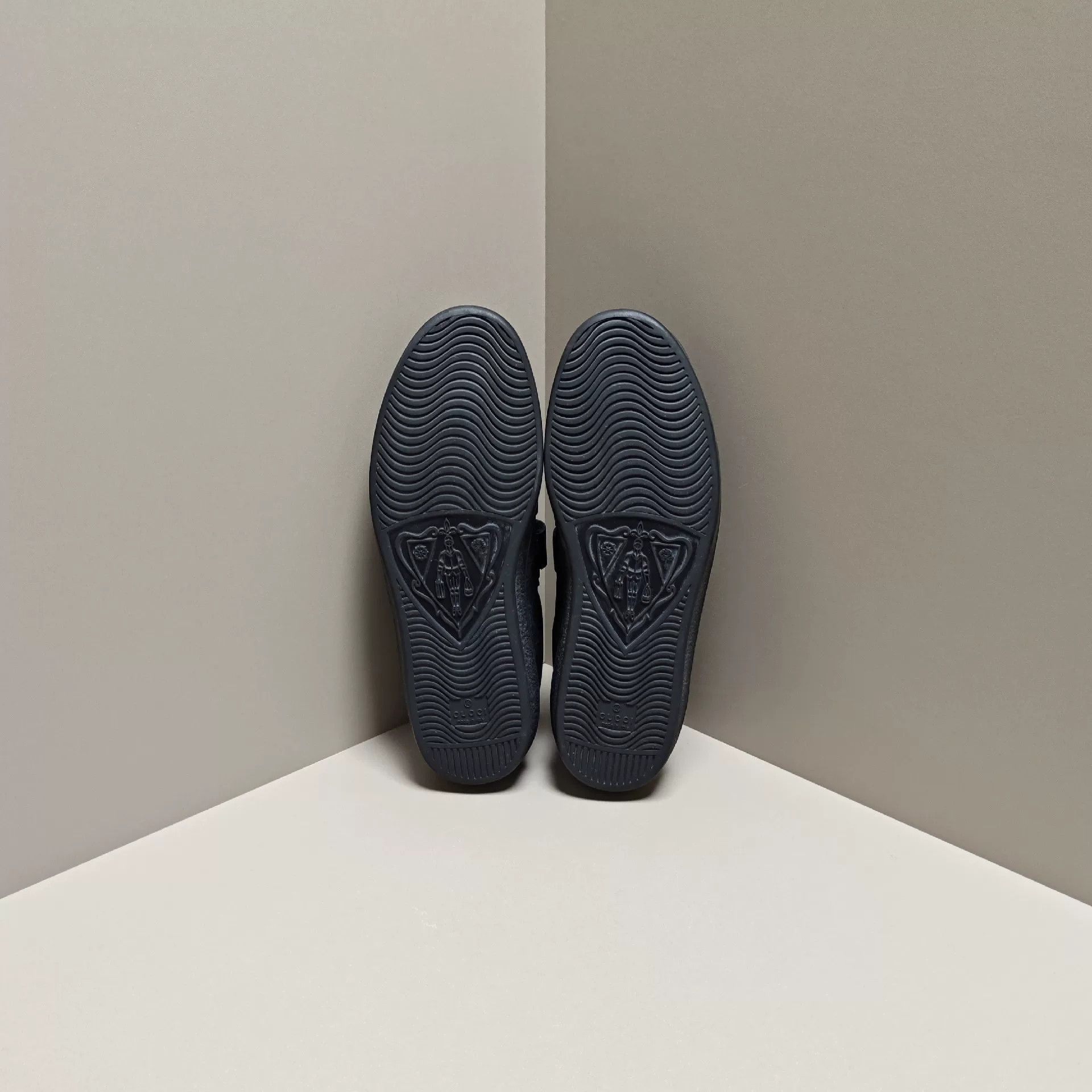 Gucci Gucci Lowtop Sneakers 9 Men Size US 9 / EU 42 - 5 Thumbnail