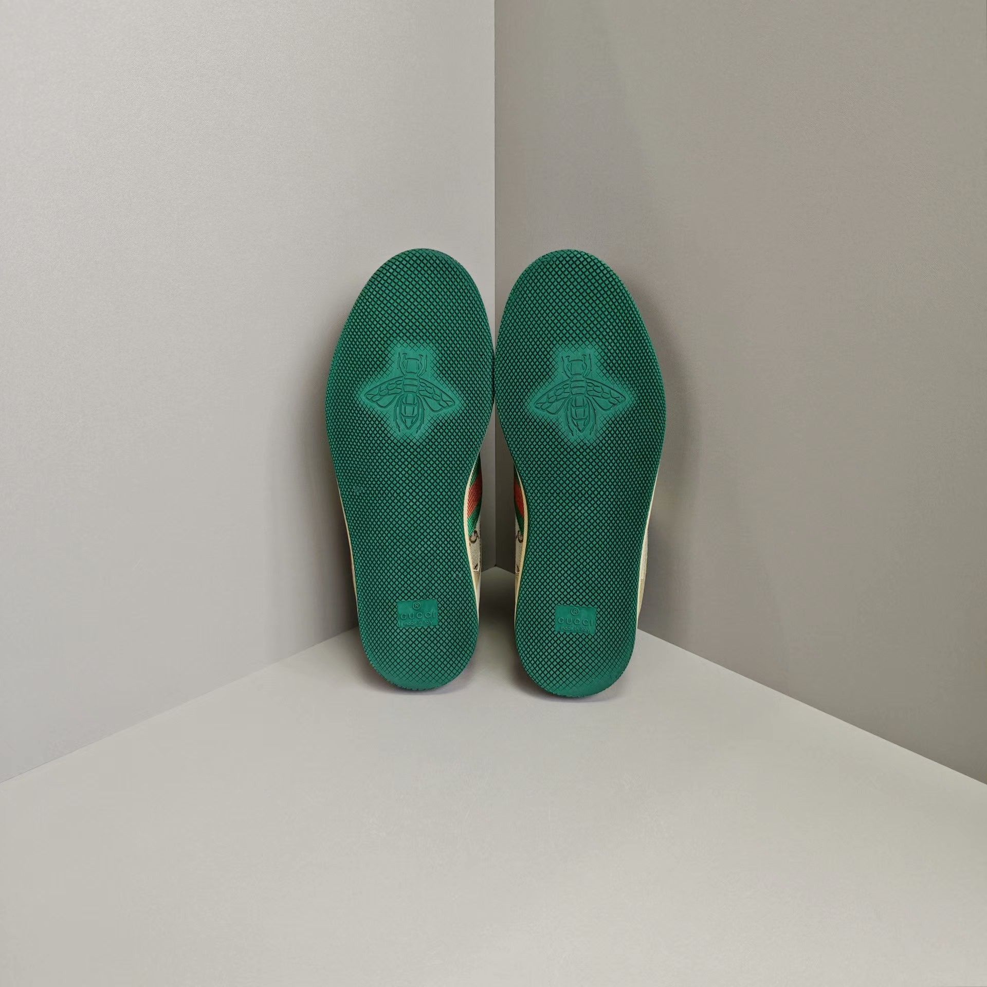 Gucci Gucci Lowtop Sneakers us_7 Women Size US 7 / IT 37 - 5 Thumbnail