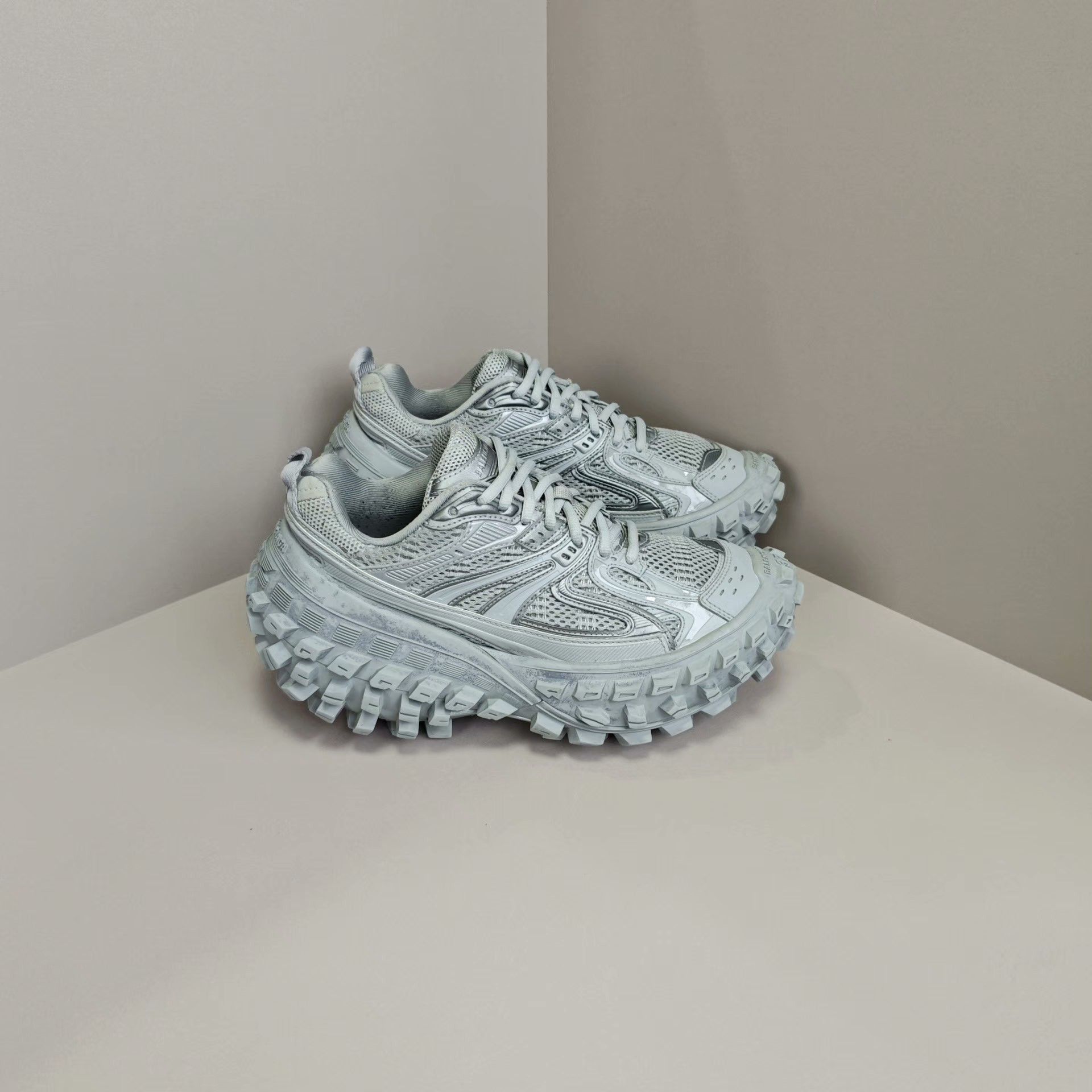 Balenciaga Balenciaga Lowtop Sneakers us_7 Women Size US 7 / IT 37 - 4 Thumbnail