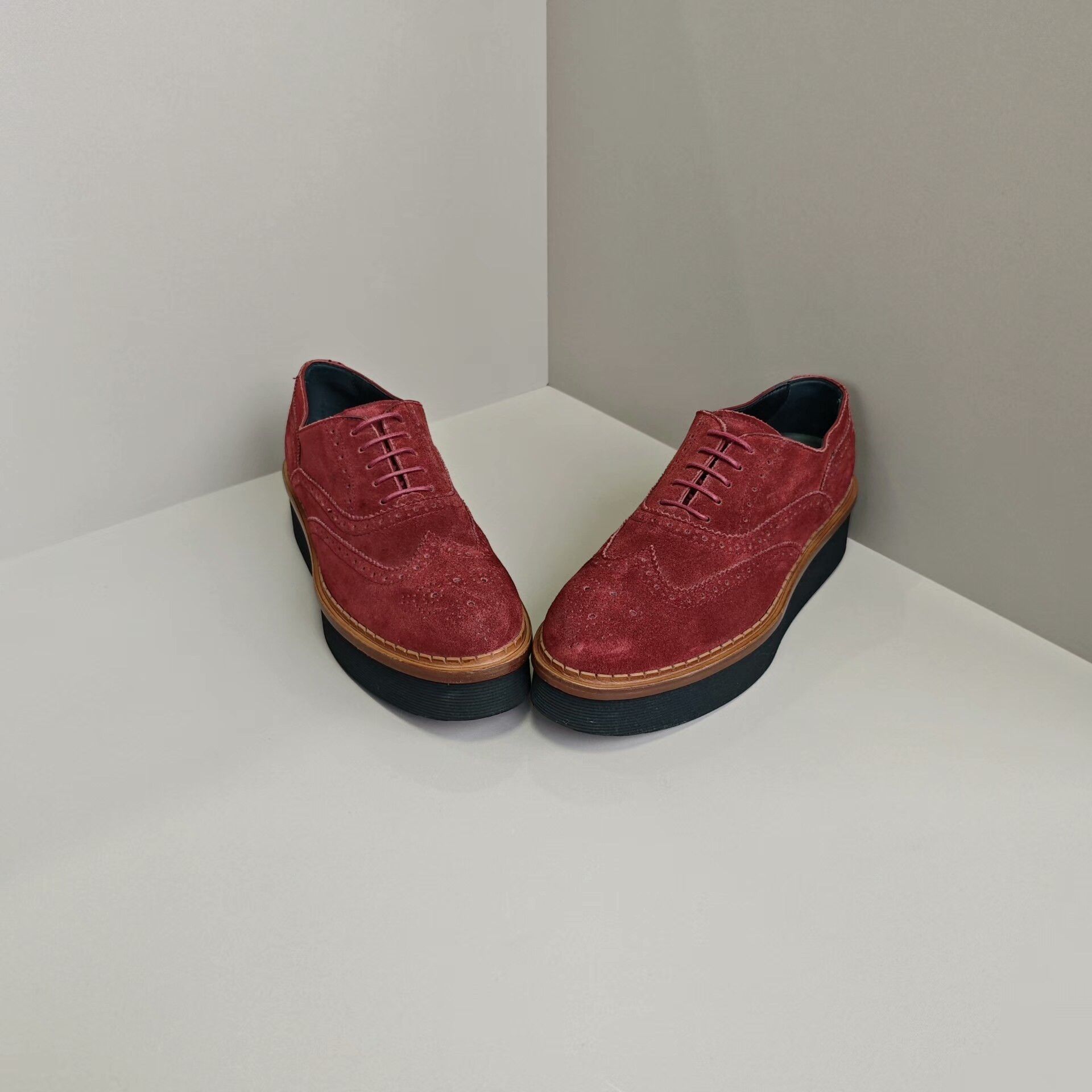 Tod's Tod's Casual Lowtop Sneakers us_8 Women Size US 8 / IT 38 - 2 Thumbnail