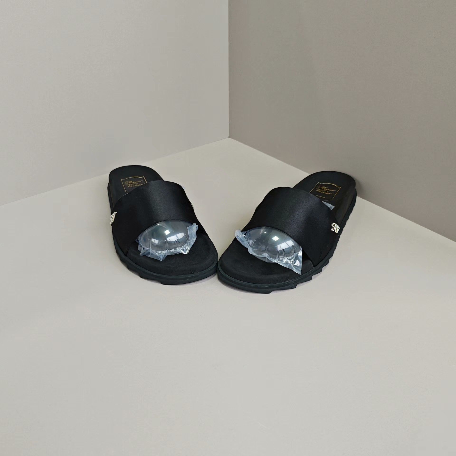 Roger Vivier Roger Vivier Sandals us_11 Women Size US 11 / IT 41 - 2 Thumbnail