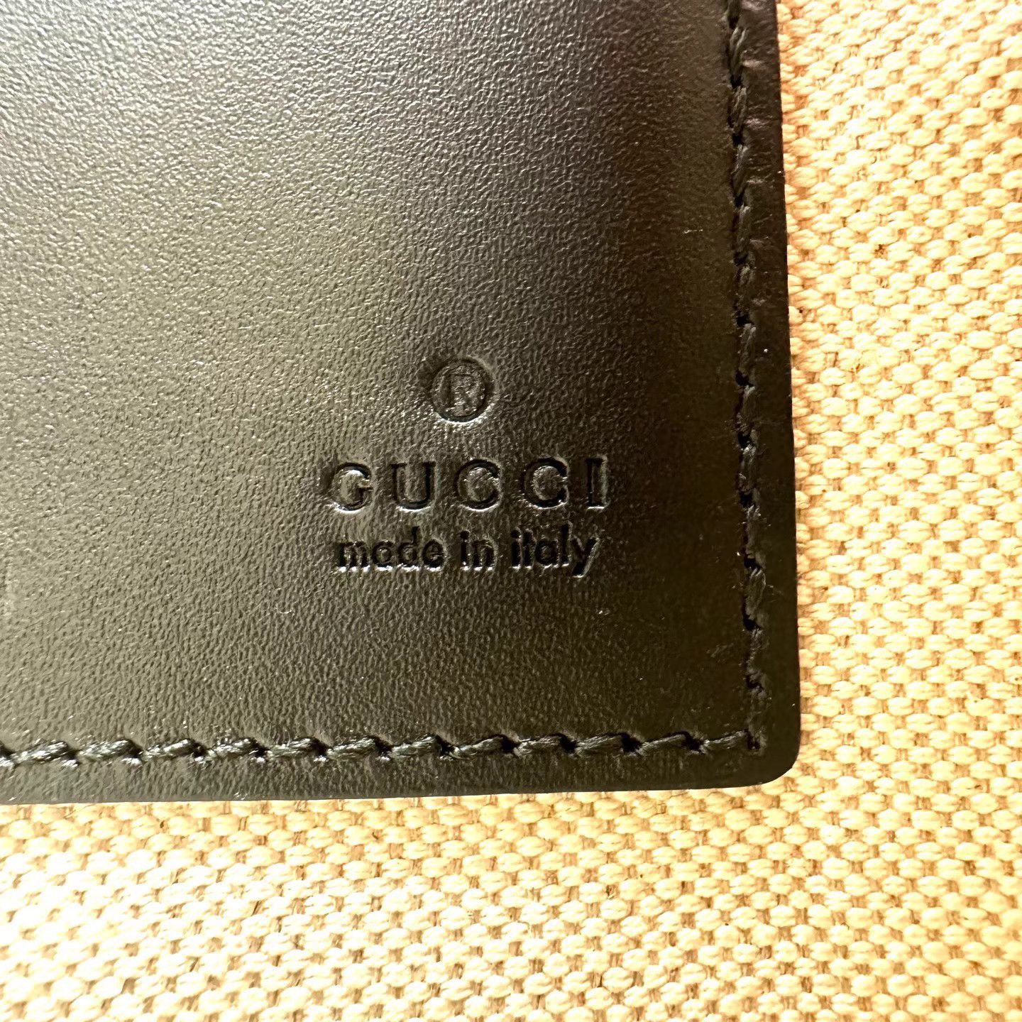 Gucci Beige Bee Print Clutch Pouch with Wrist Strap Size ONE SIZE - 2 Thumbnail