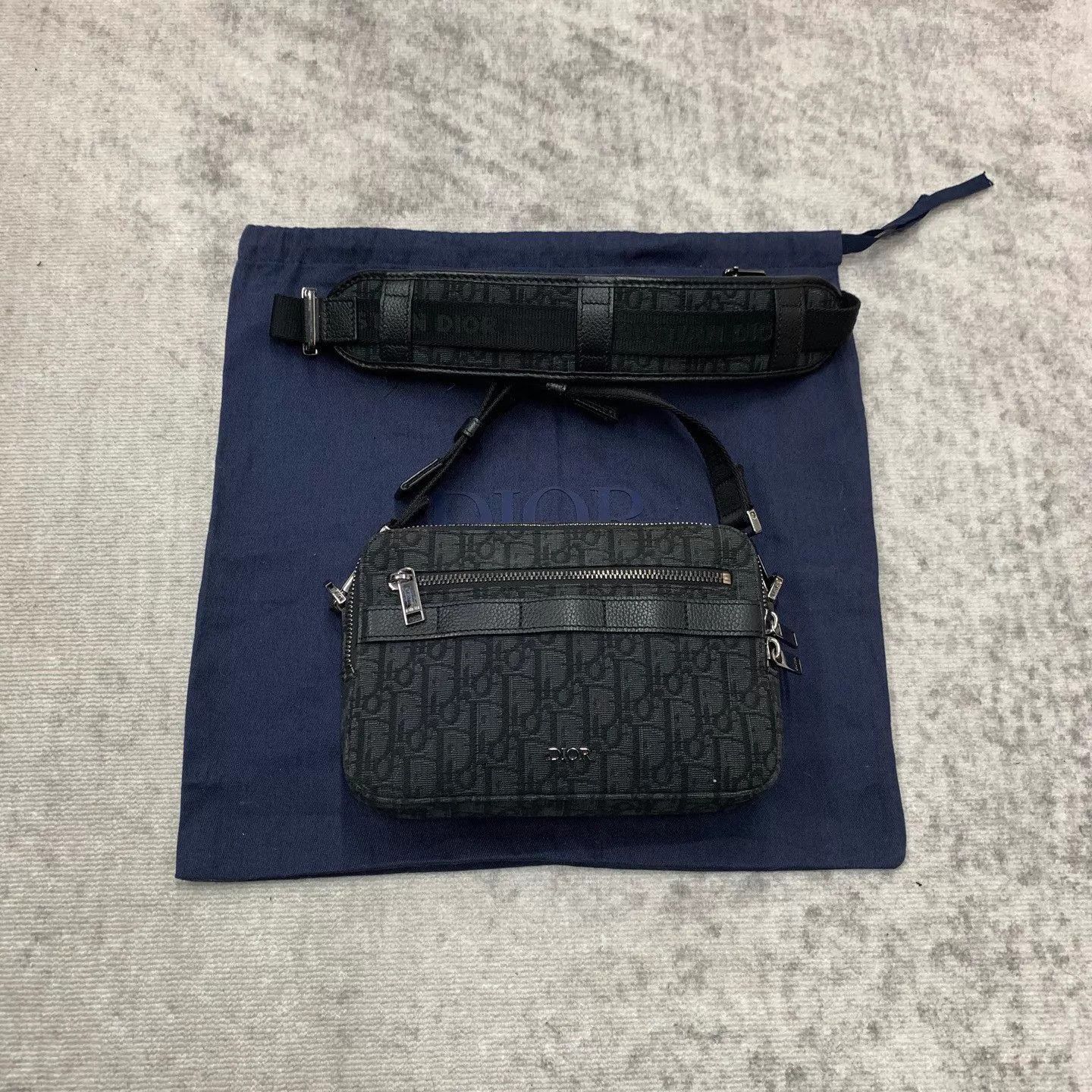 Dior Black Crossbody Bag with Zip Closure Size ONE SIZE - 9 Thumbnail