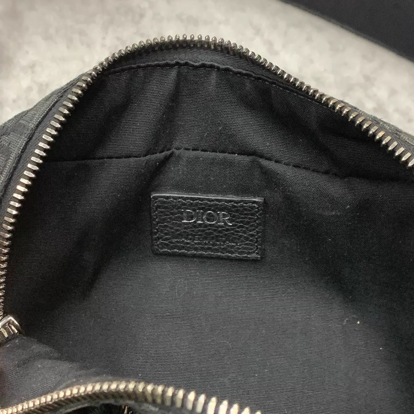 Dior Black Crossbody Bag with Zip Closure Size ONE SIZE - 7 Thumbnail