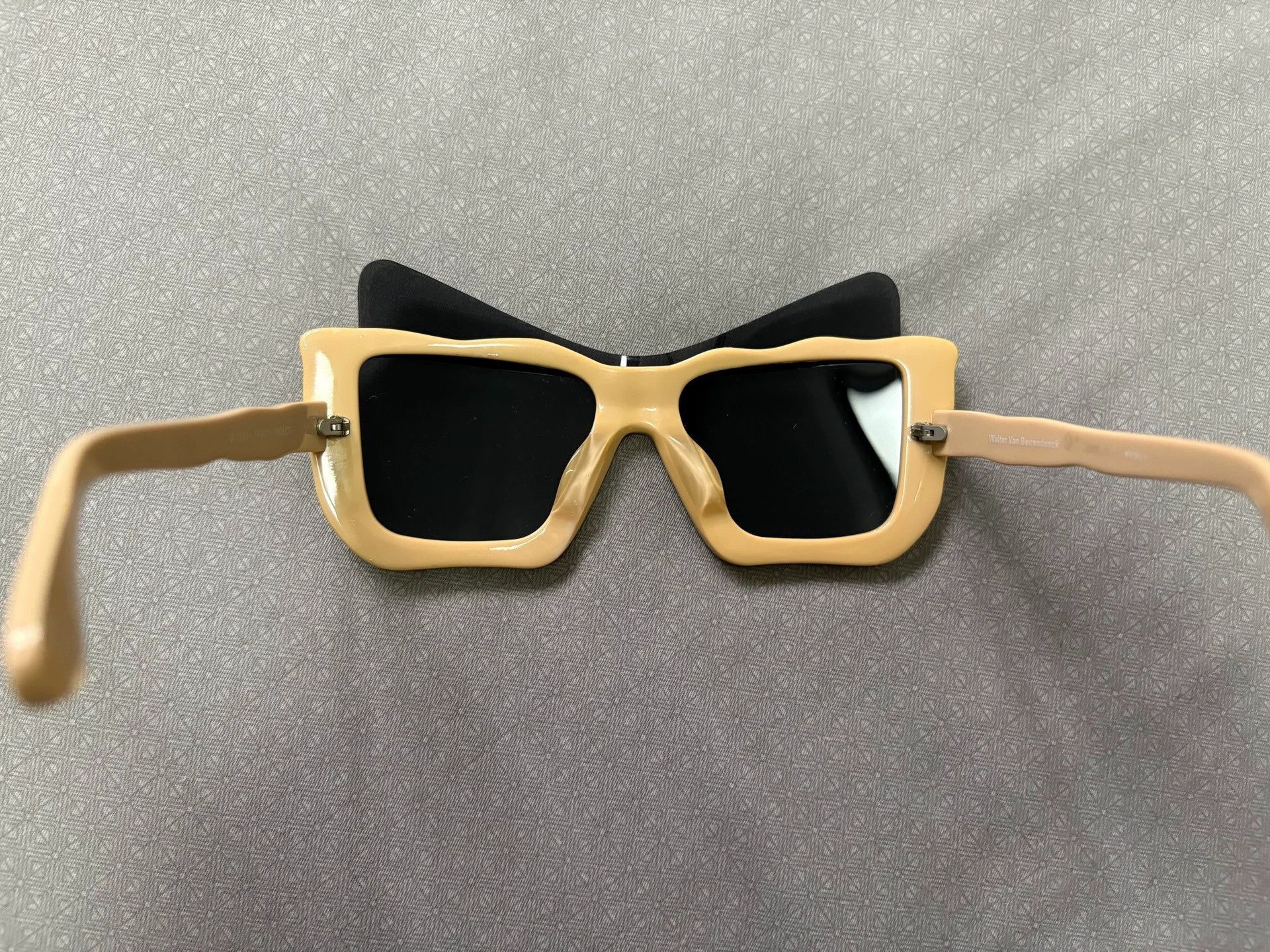 Walter Van Beirendonck Yellow Square Frame Sunglasses with Bow Detail Size ONE SIZE - 7 Thumbnail
