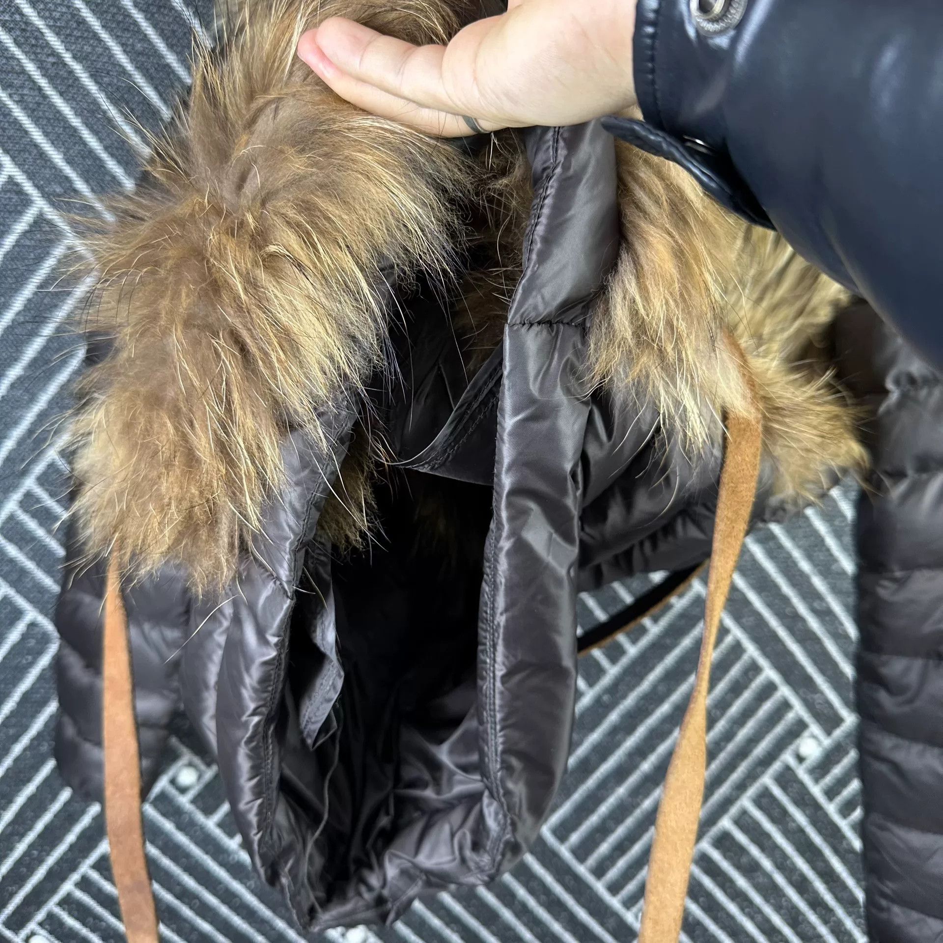 Moncler Moncler Raccoon Fur Trim Down Jacket Size M / US 6-8 / IT 42-44 - 5 Thumbnail