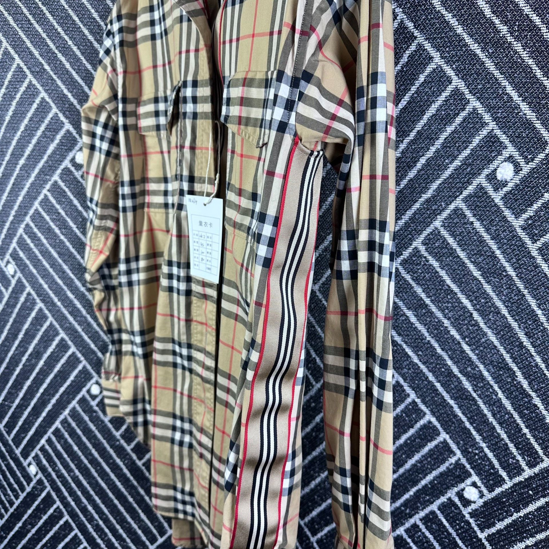 Burberry Burberry Plaid Shirt Women's UK2 Size M / US 6-8 / IT 42-44 - 3 Thumbnail