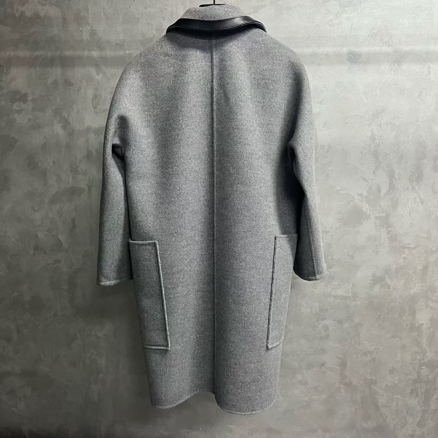 Louis Vuitton Louis Vuitton 2025 Detachable Collar Coat Size M / US 6-8 / IT 42-44 - 2 Thumbnail