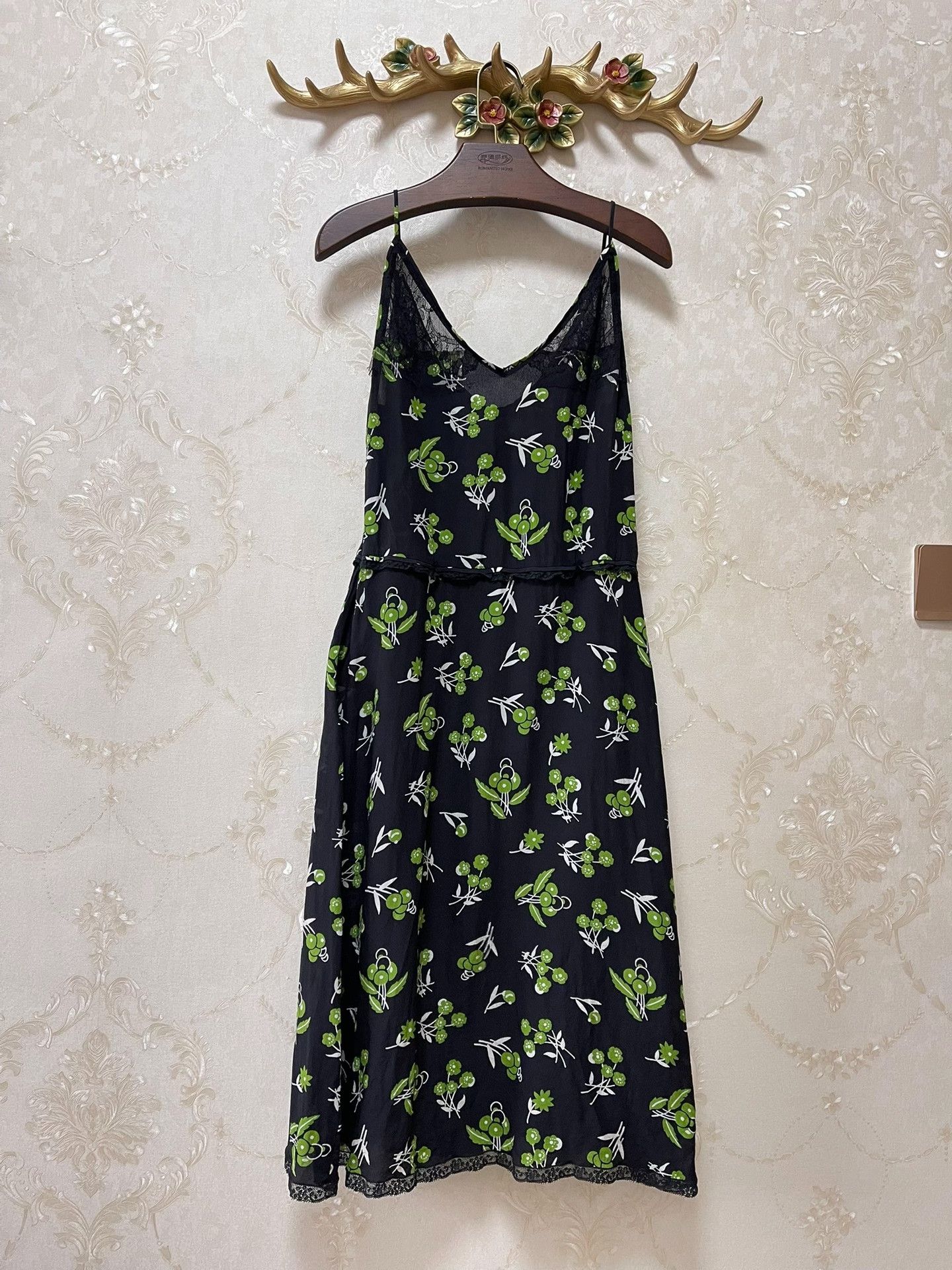 Prada Prada Silk Slip Dress with Floral Print Size M / US 6-8 / IT 42-44 - 6 Thumbnail