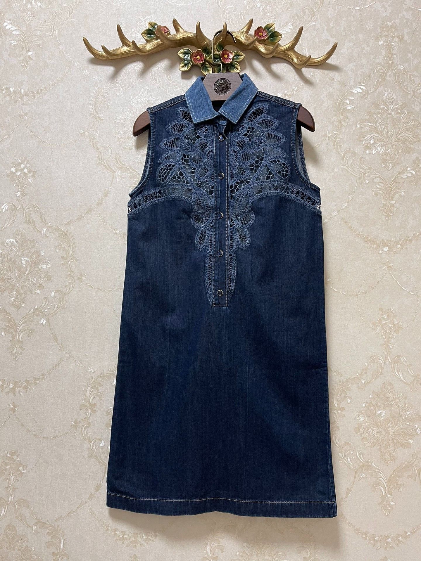 Gucci Gucci Runway Sleeveless Denim Dress Size M / US 6-8 / IT 42-44 - 2 Thumbnail