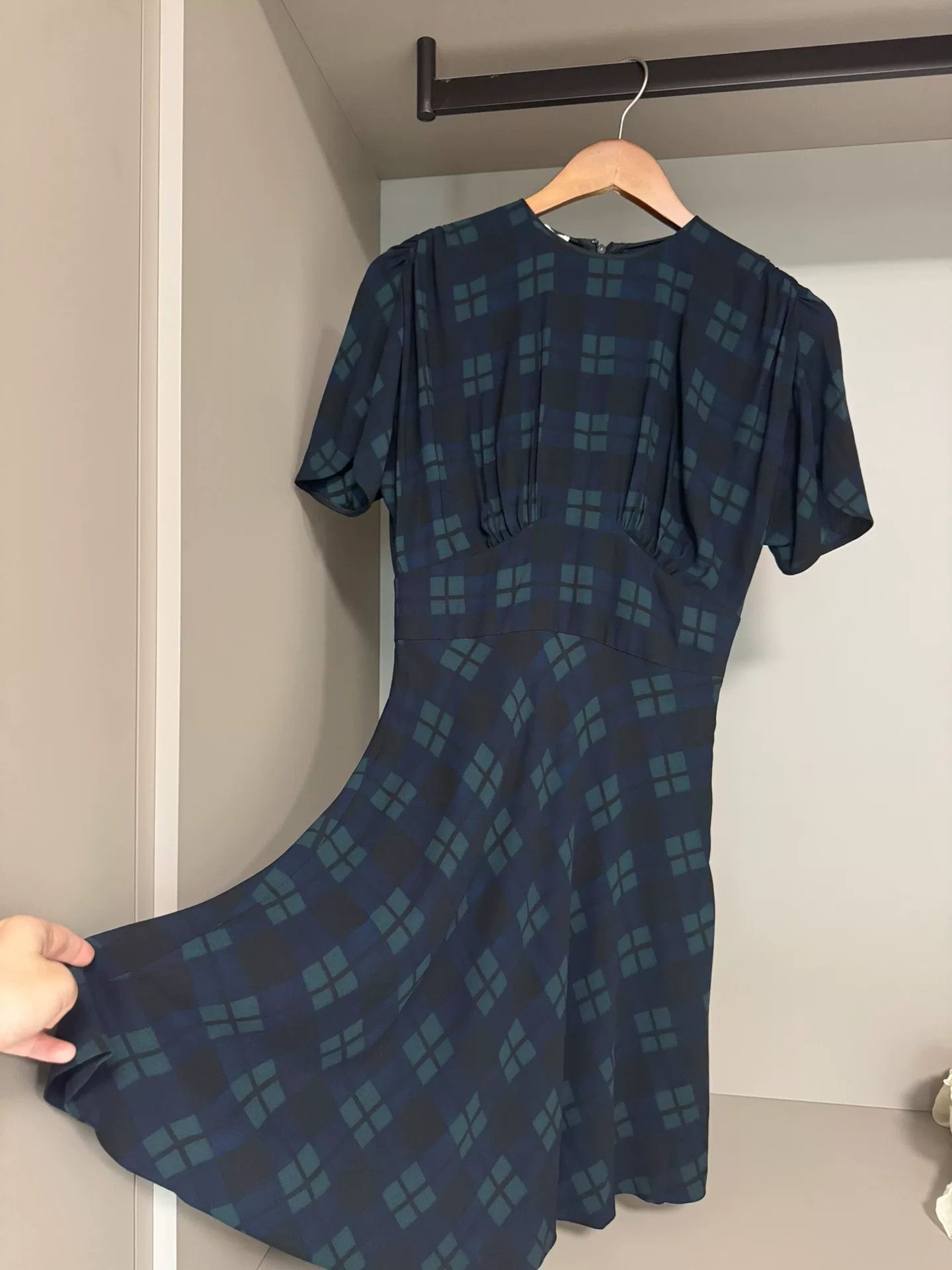 Miu Miu Miu Miu British Plaid Dress Size M / US 6-8 / IT 42-44 - 6 Thumbnail