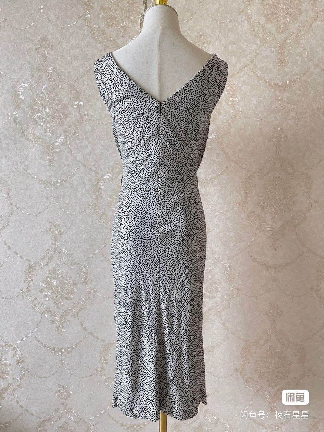Gucci Gucci Runway Polka Dot Logo Dress Size M / US 6-8 / IT 42-44 - 9 Thumbnail